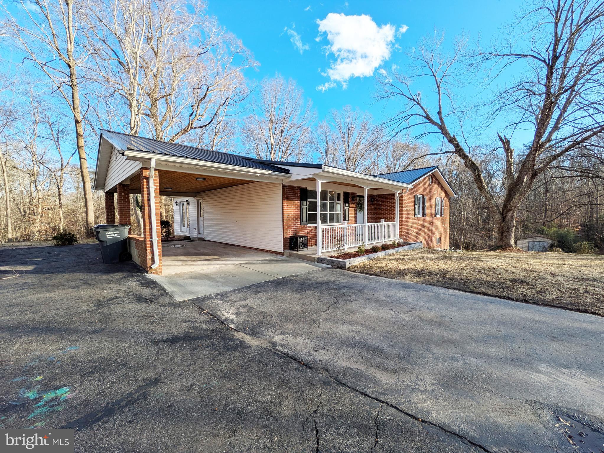 KNOLLAND - Residential