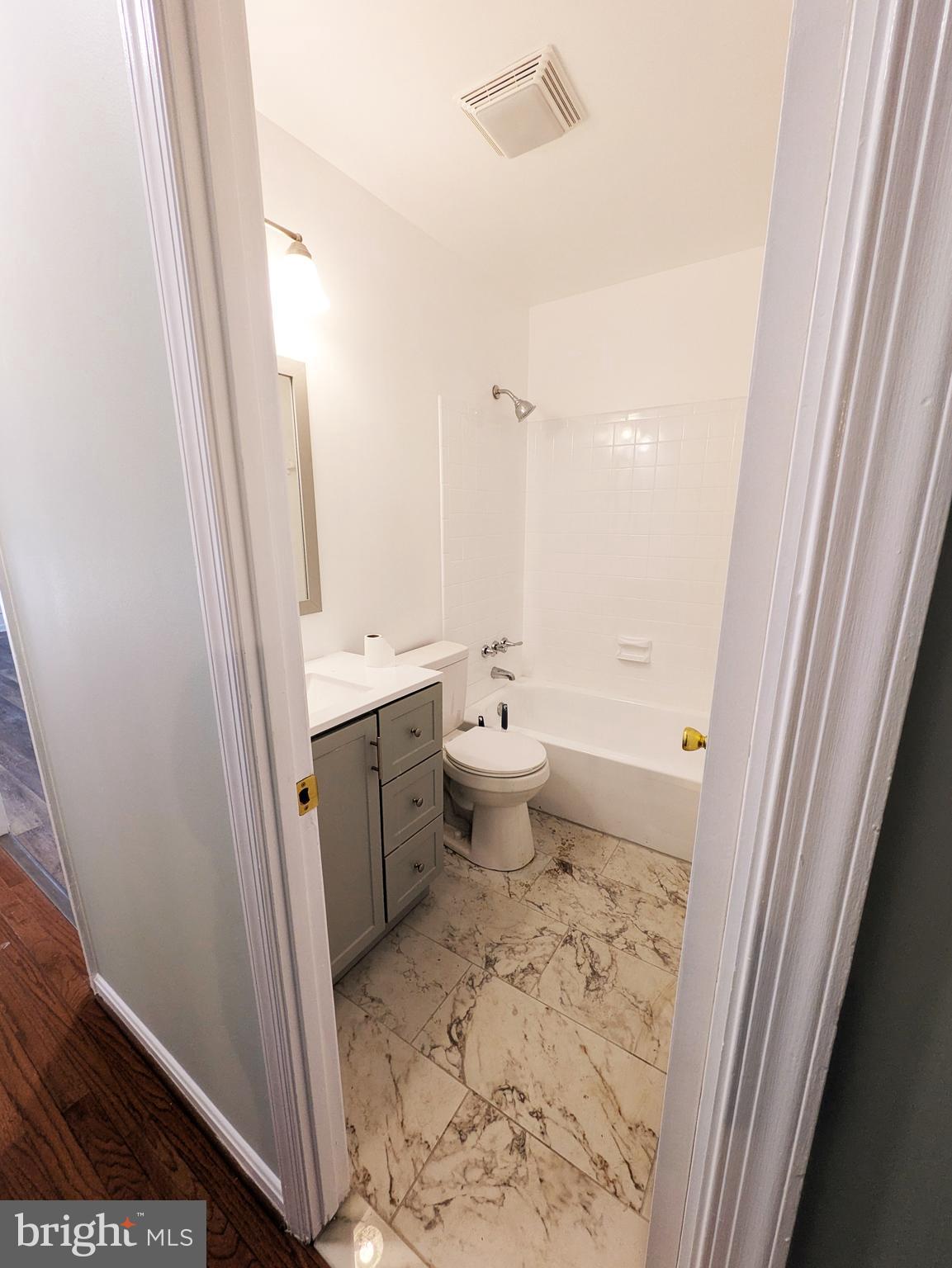 KNOLLAND - Residential