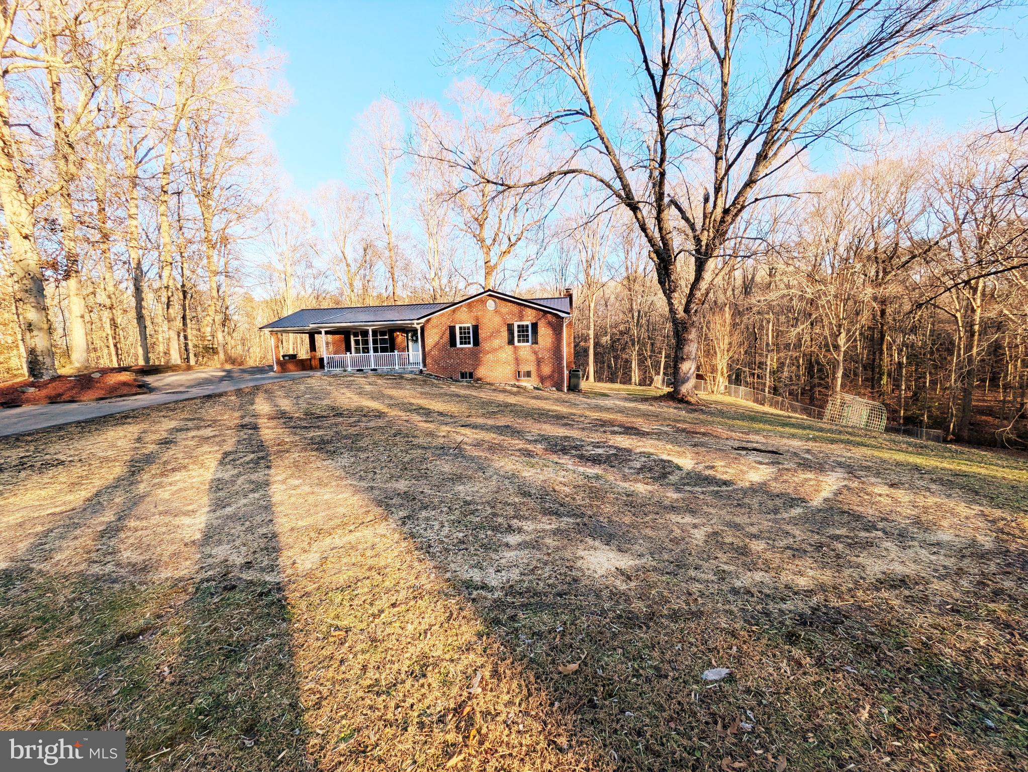 KNOLLAND - Residential