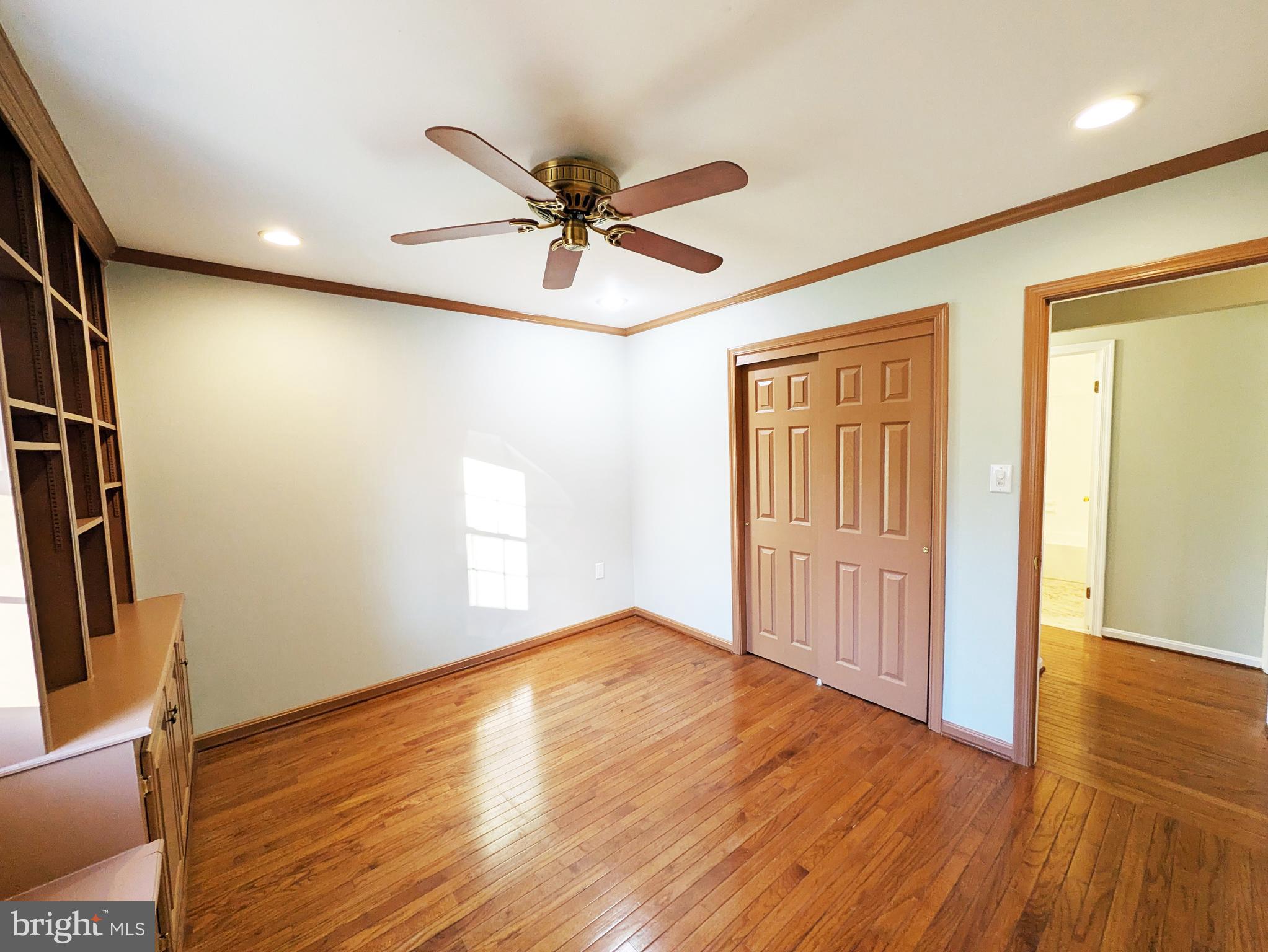 KNOLLAND - Residential