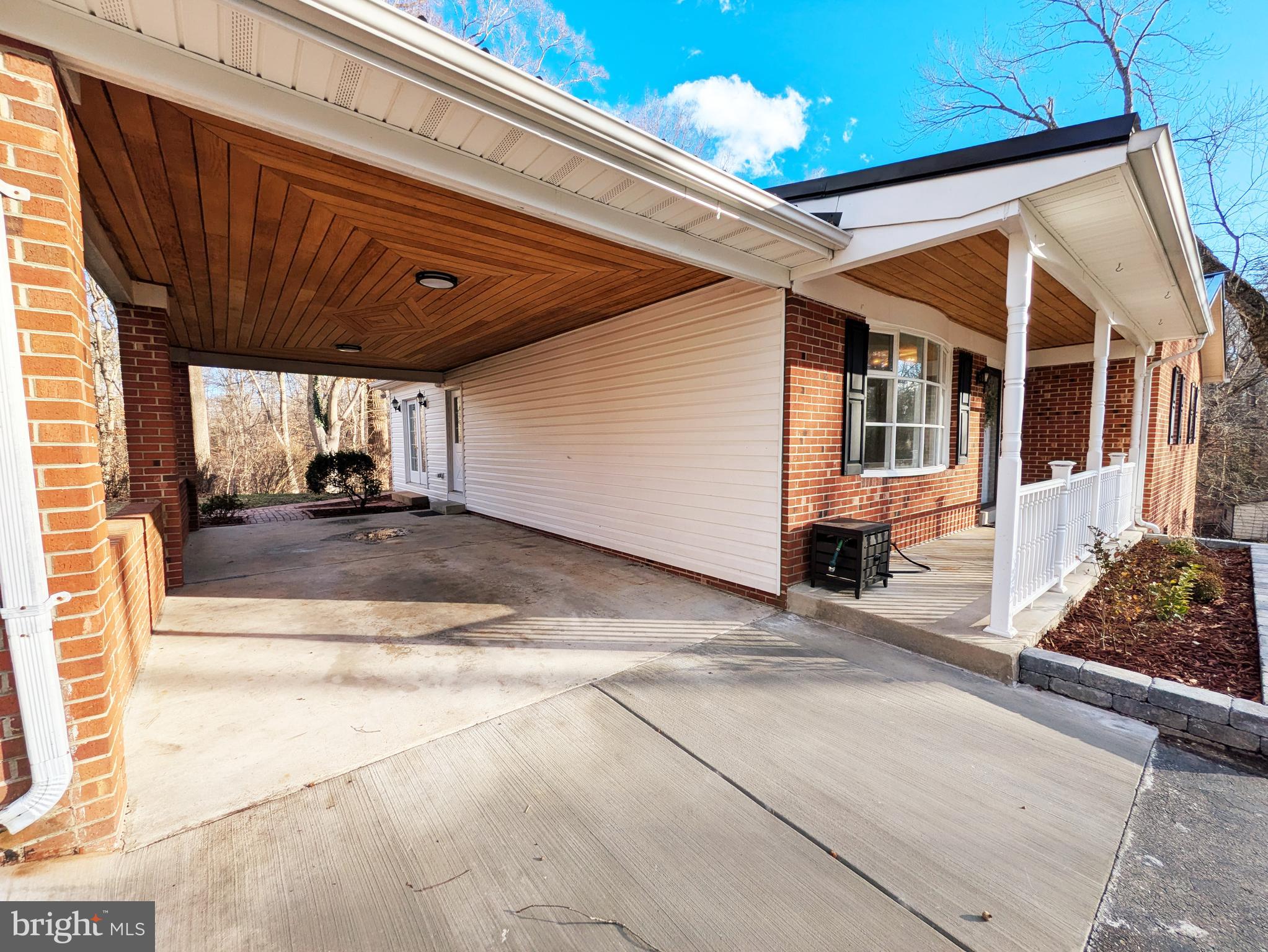 KNOLLAND - Residential