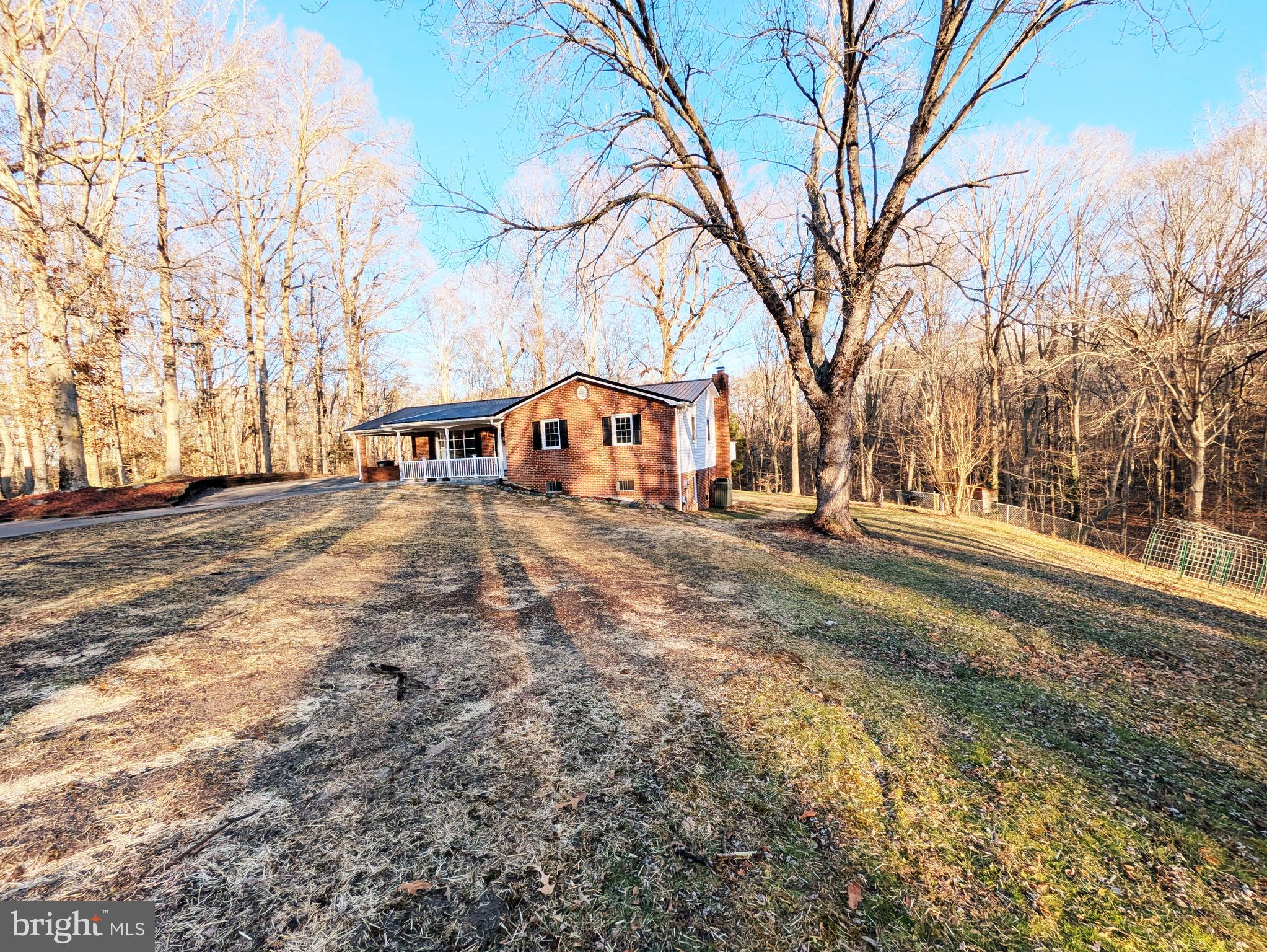 KNOLLAND - Residential