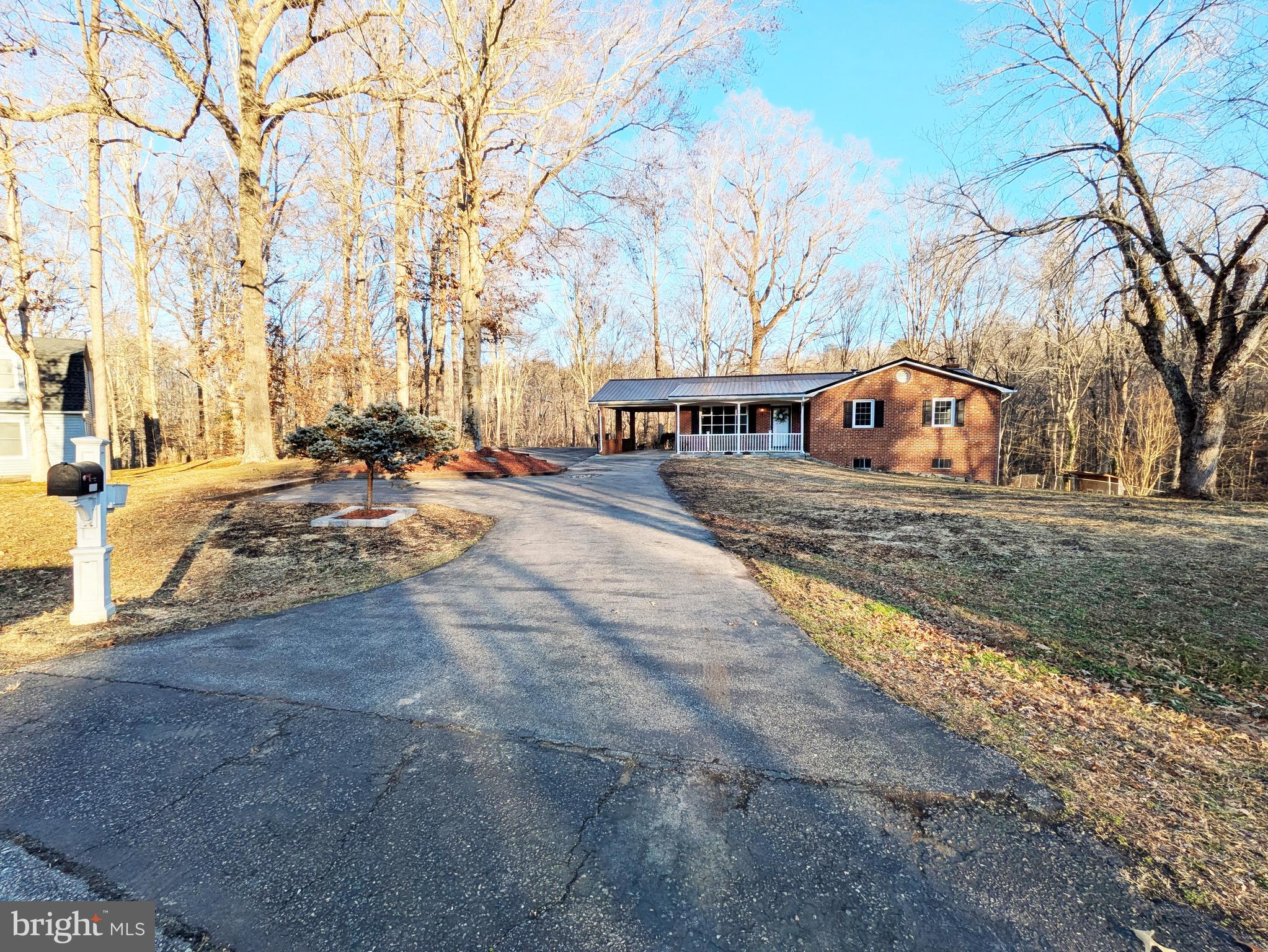 KNOLLAND - Residential