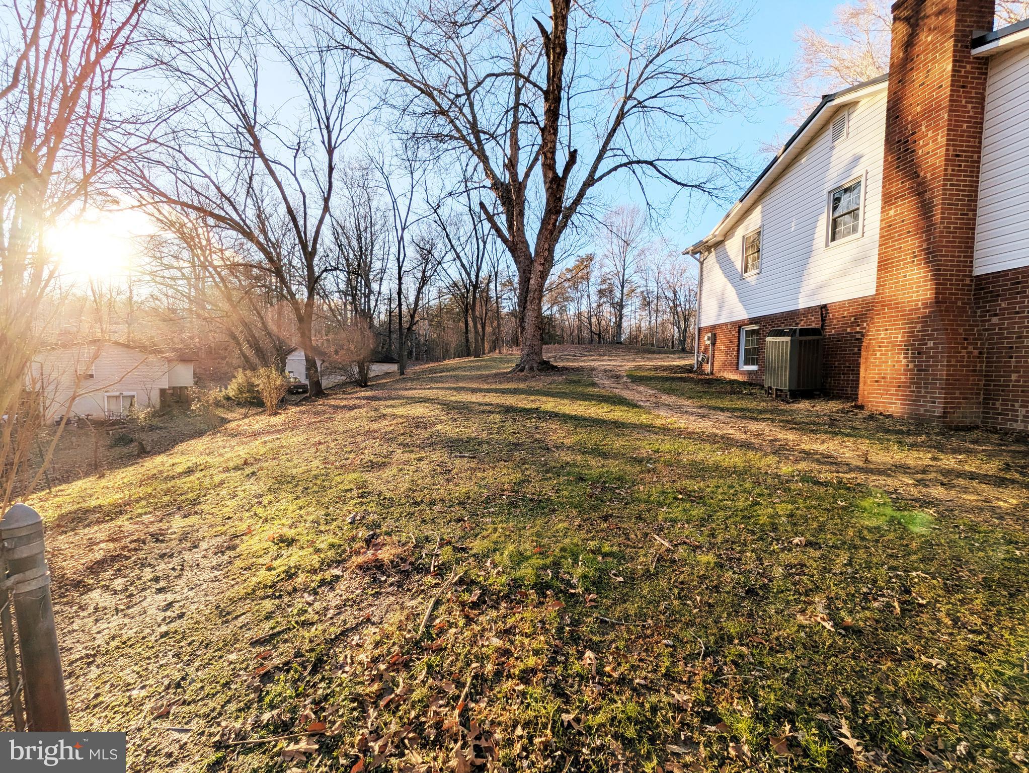 KNOLLAND - Residential