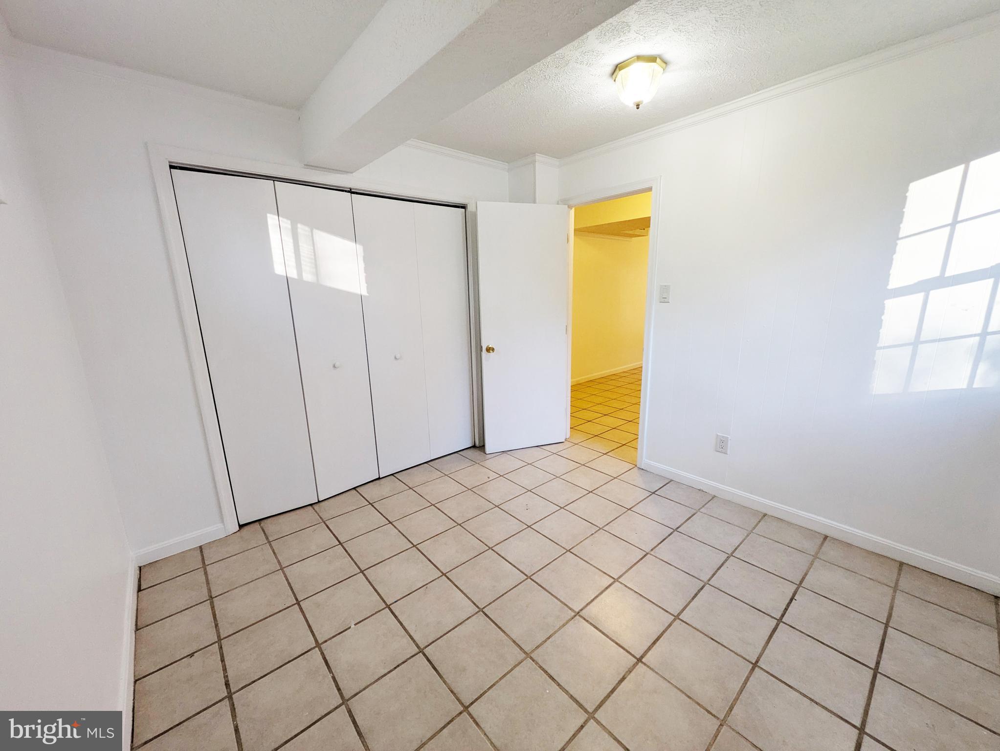 KNOLLAND - Residential