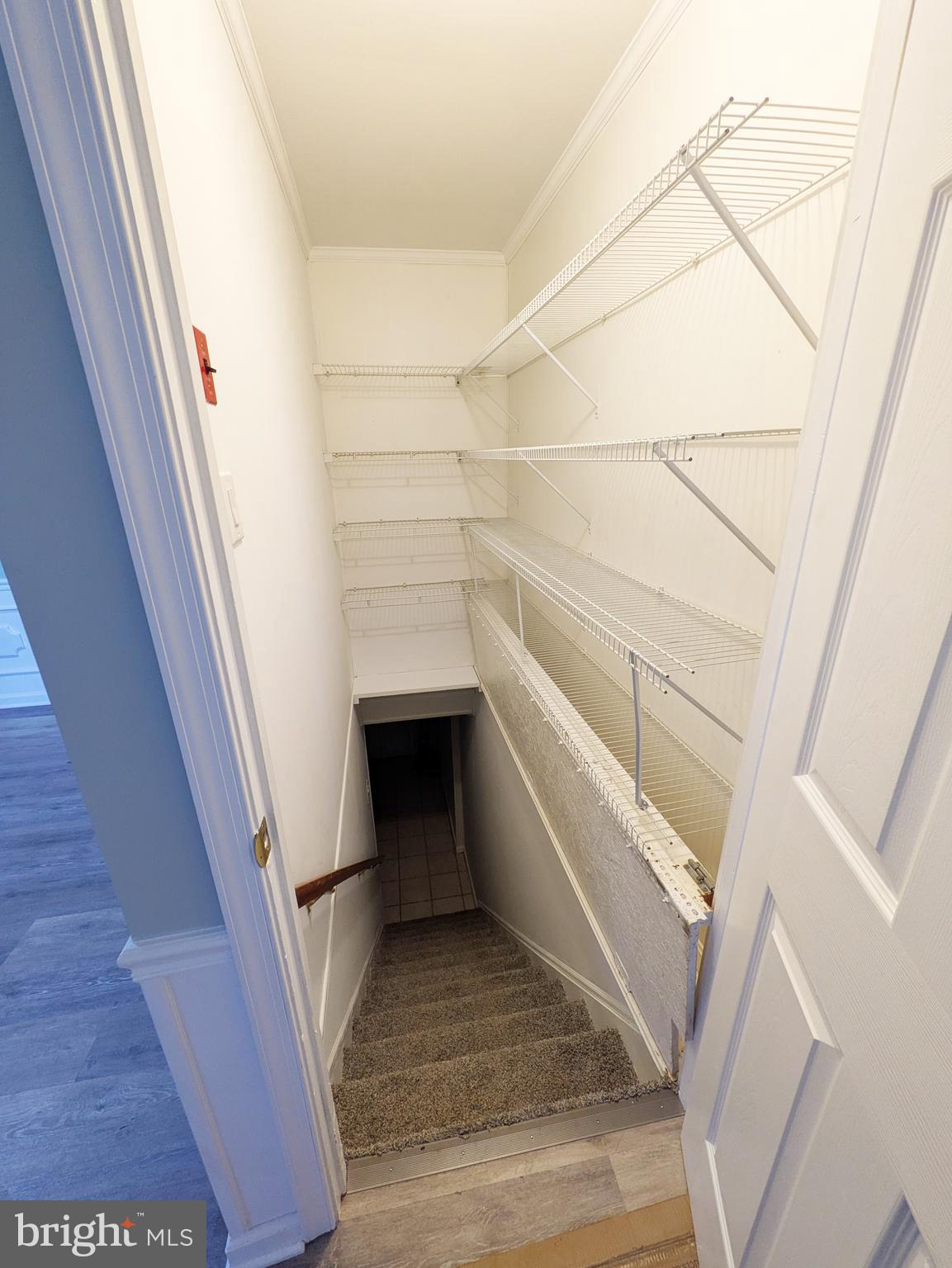 KNOLLAND - Residential