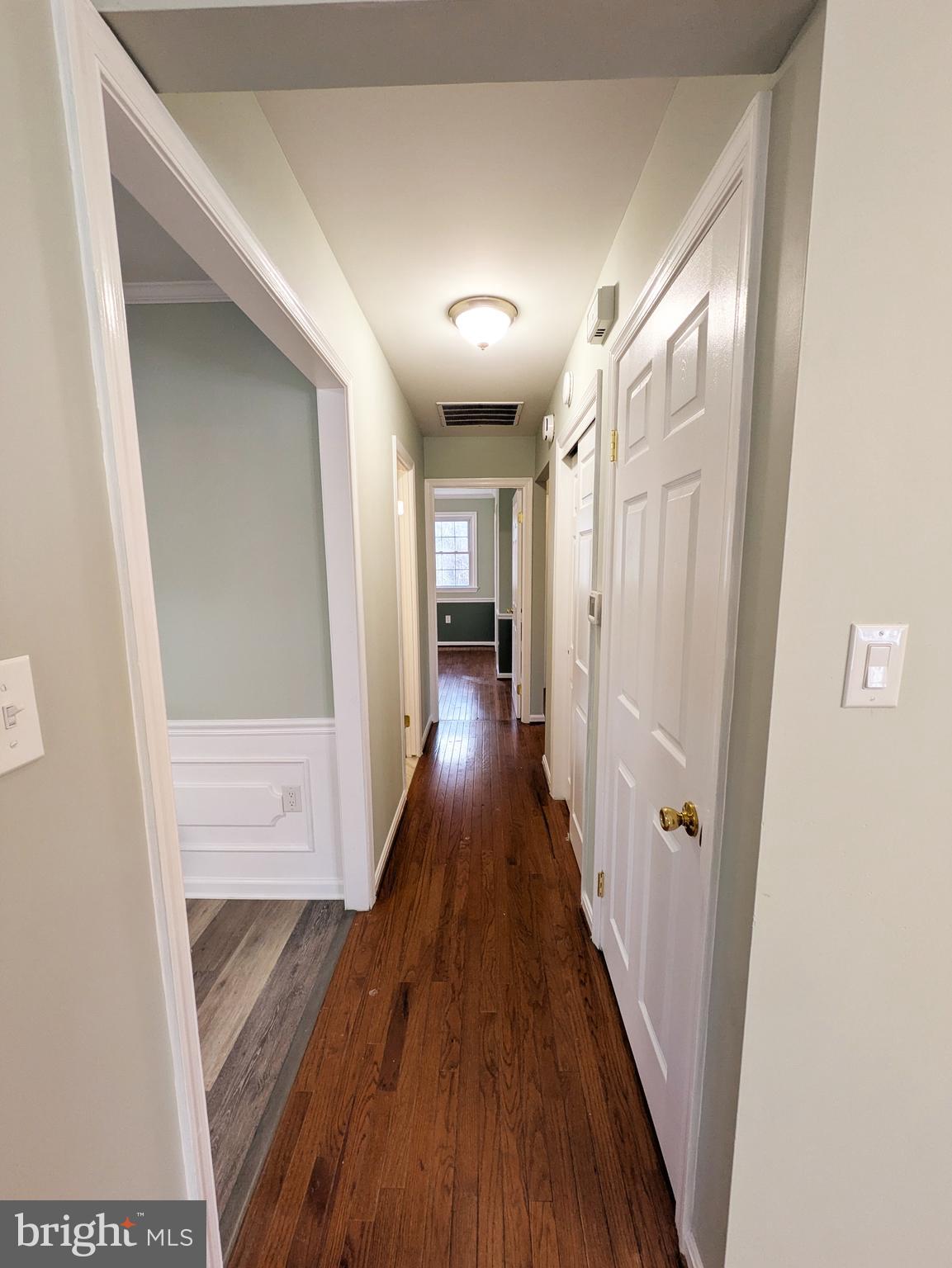 KNOLLAND - Residential