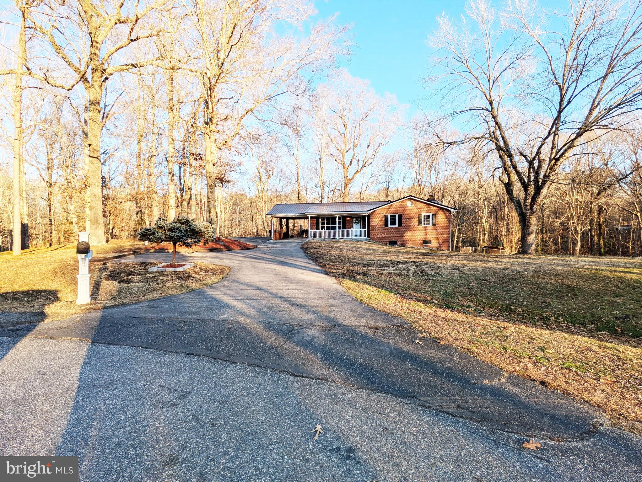 KNOLLAND - Residential