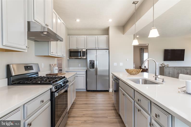 MONTGOMERY VILLAGE - Residential