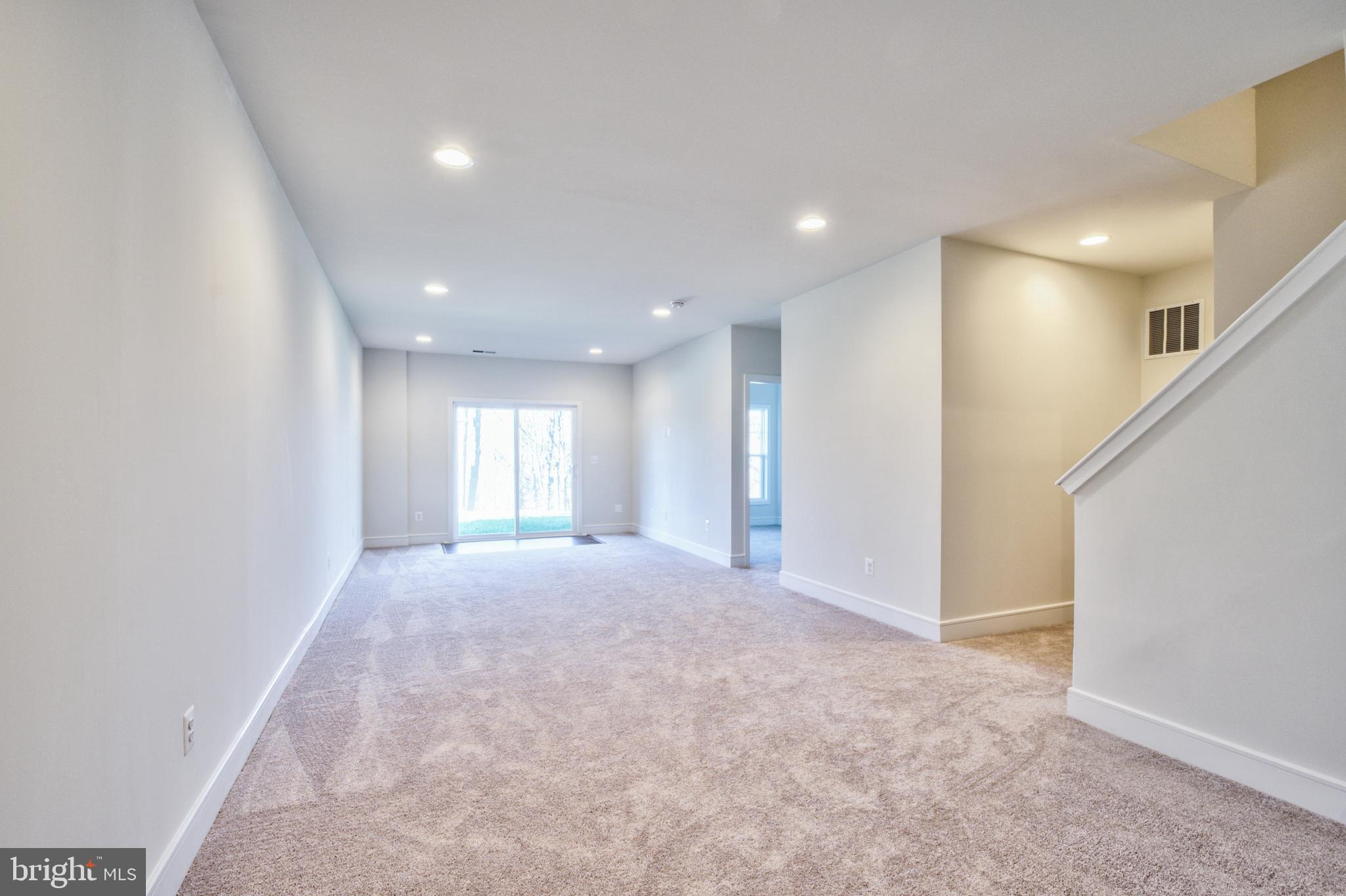 LAKE FREDERICK - Residential Lease