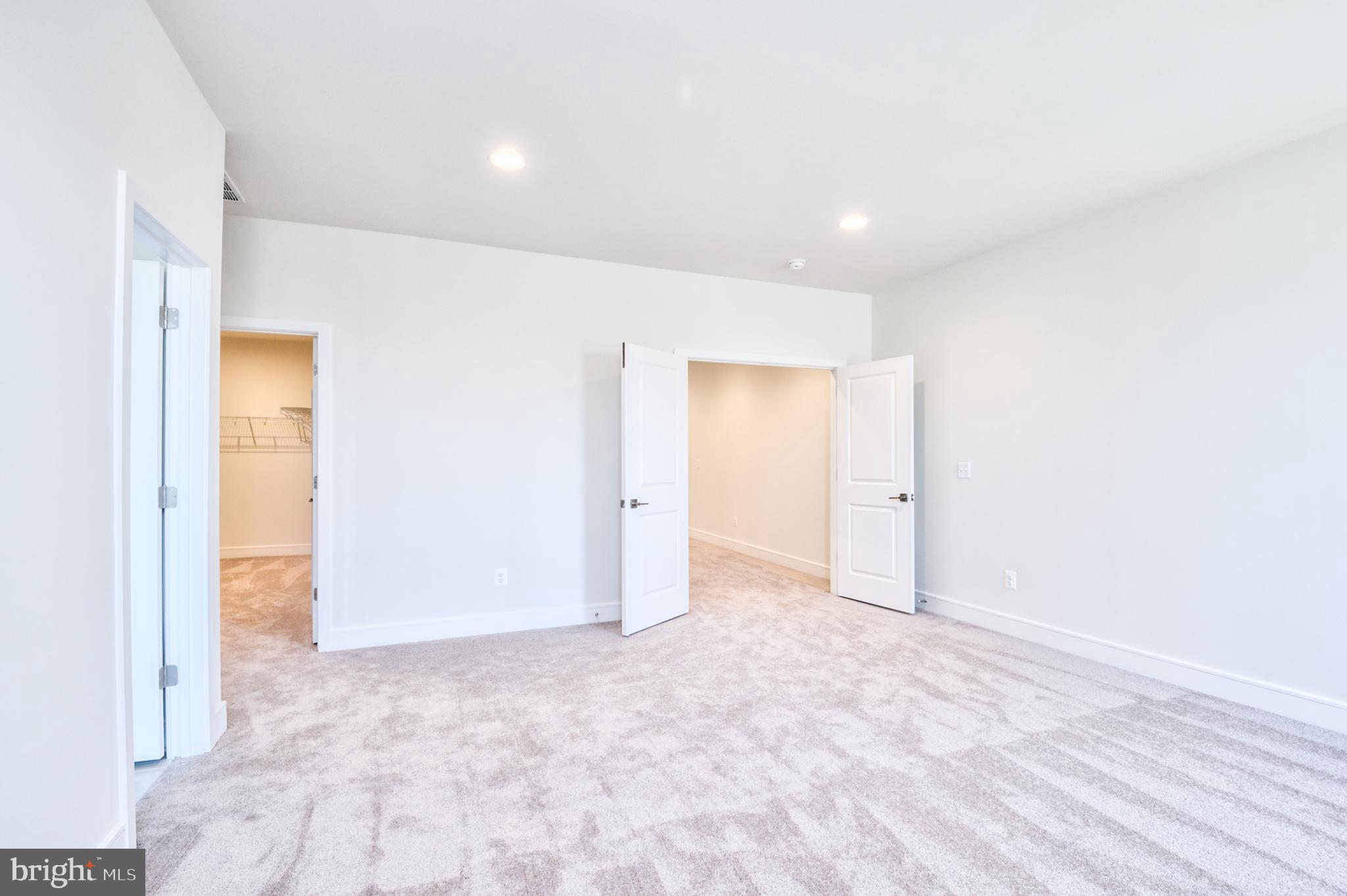 LAKE FREDERICK - Residential Lease