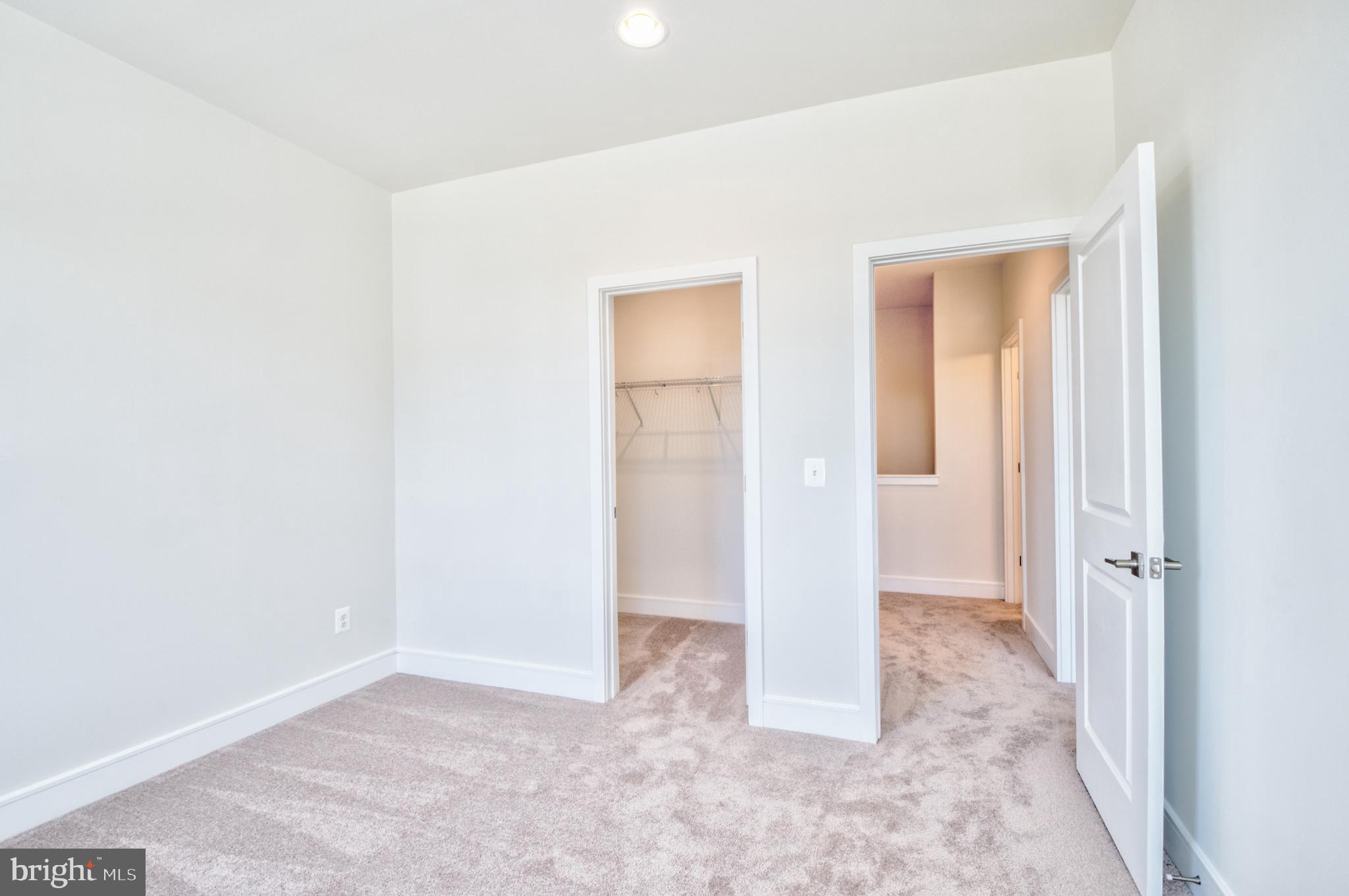 LAKE FREDERICK - Residential Lease