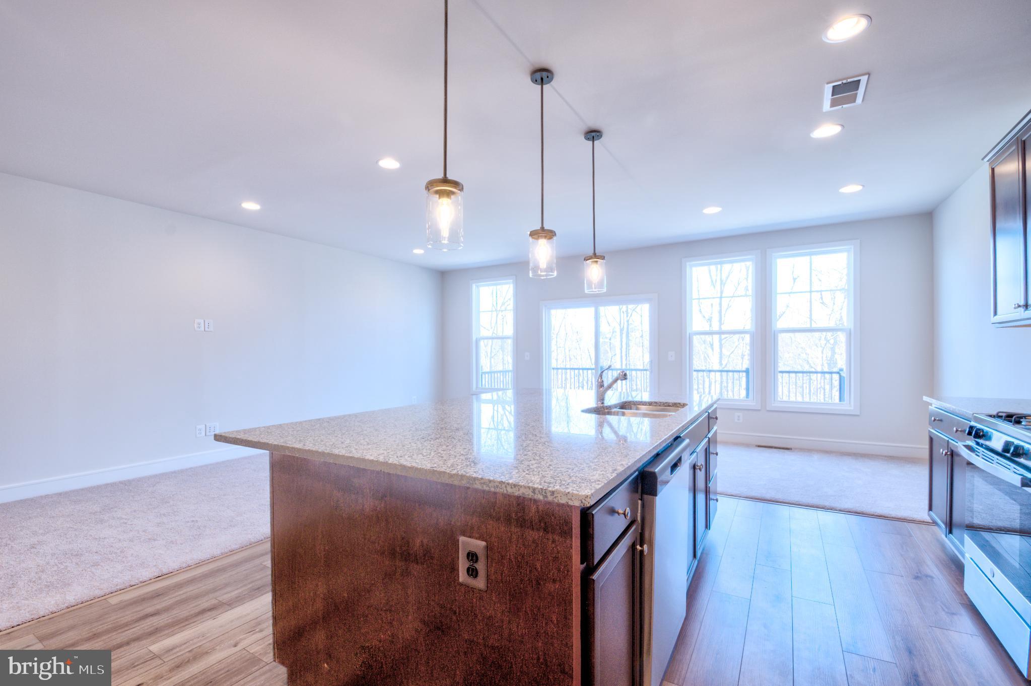 LAKE FREDERICK - Residential Lease