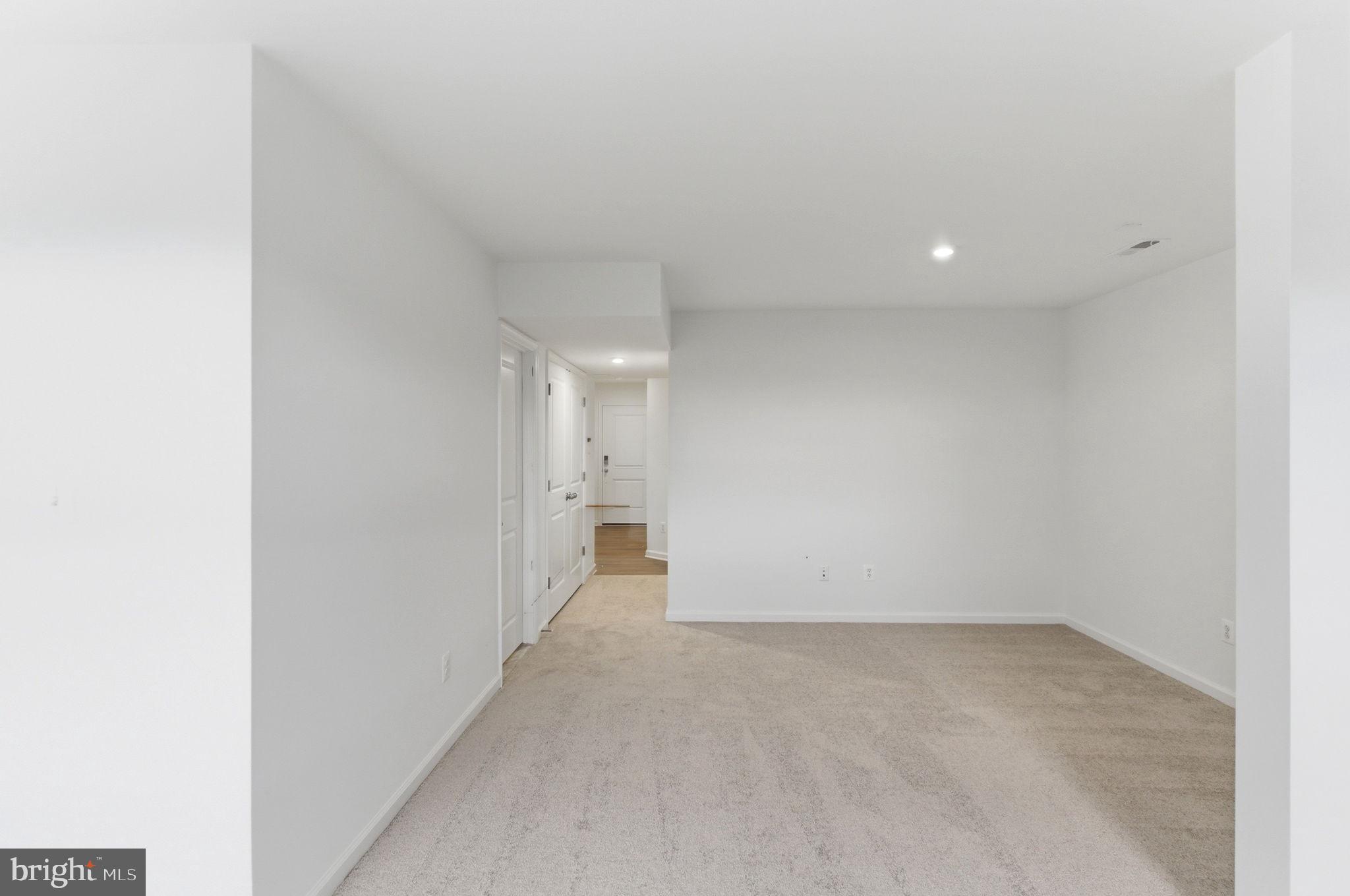 SOUTH BROOK - Residential