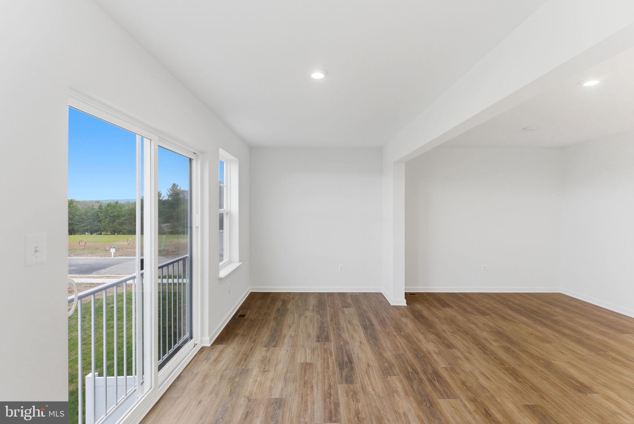 SOUTH BROOK - Residential