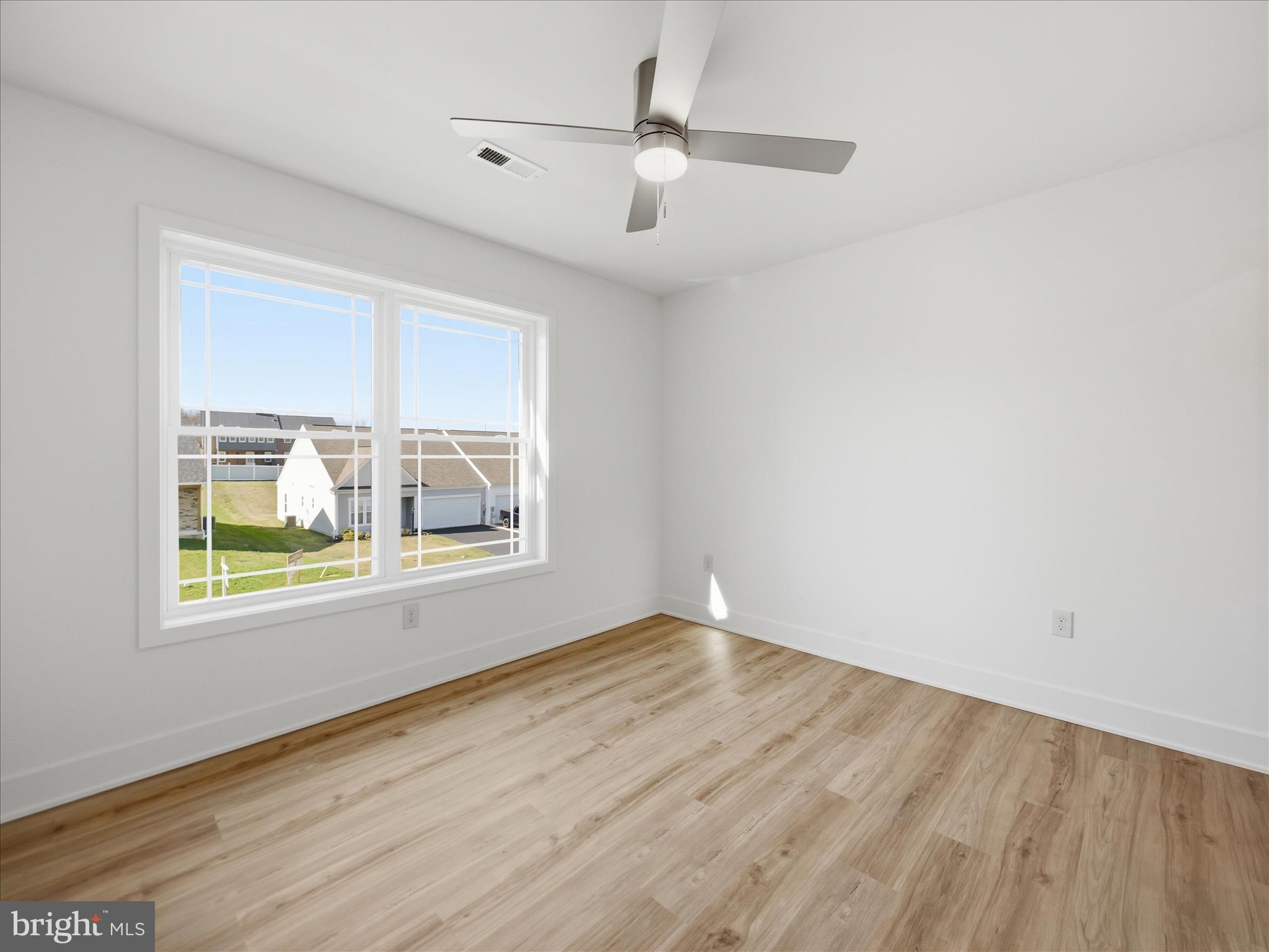 SPRING VALLEY - Residential