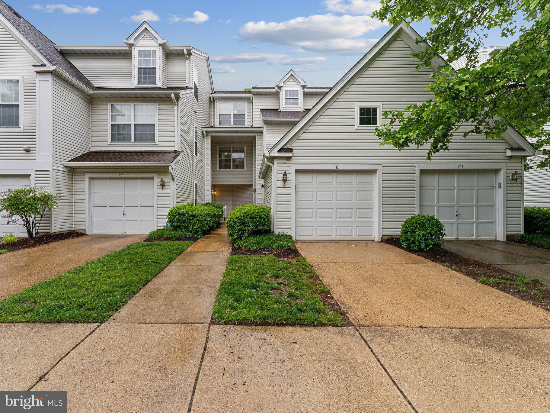 ISLAND CREEK - Residential