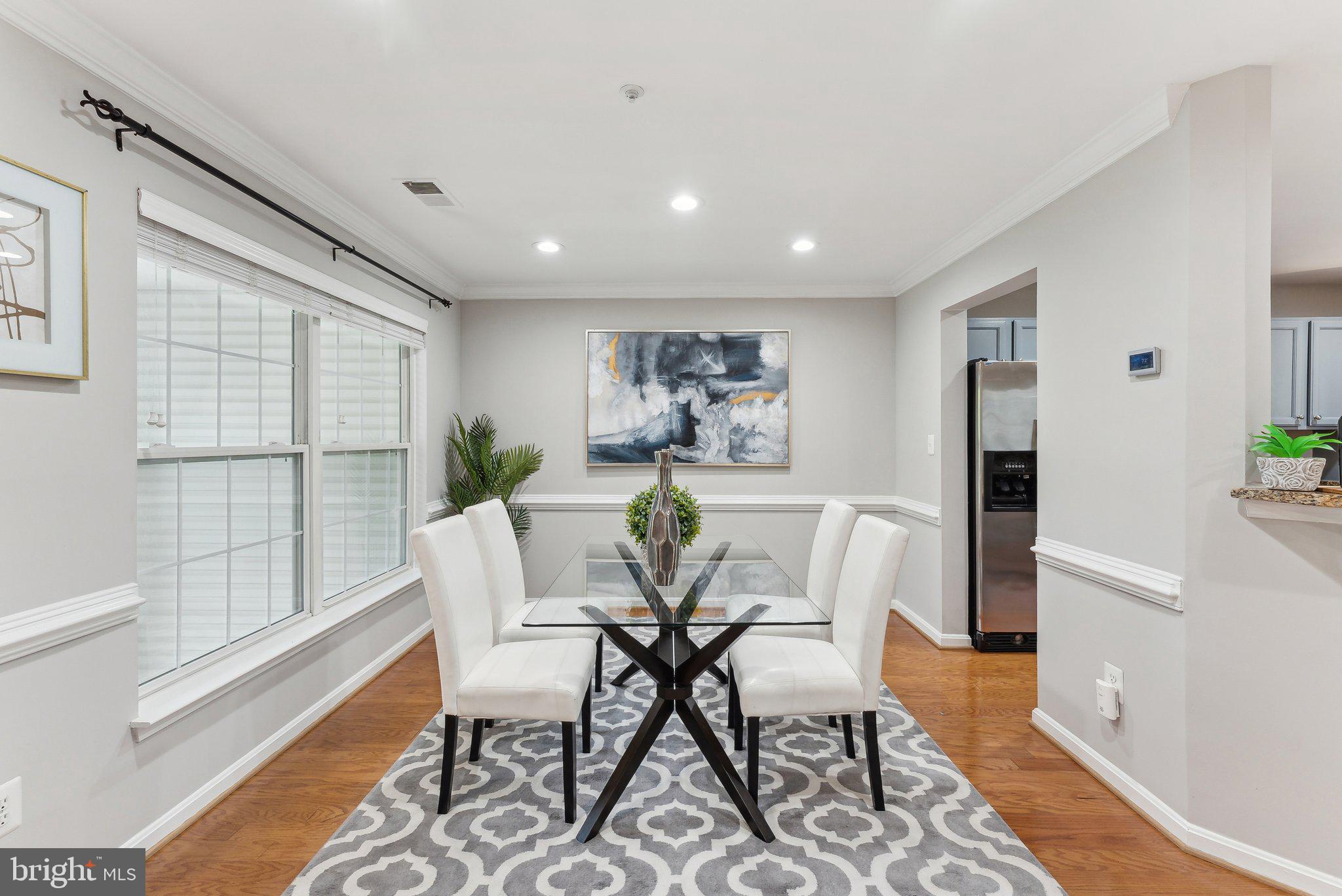 ISLAND CREEK - Residential