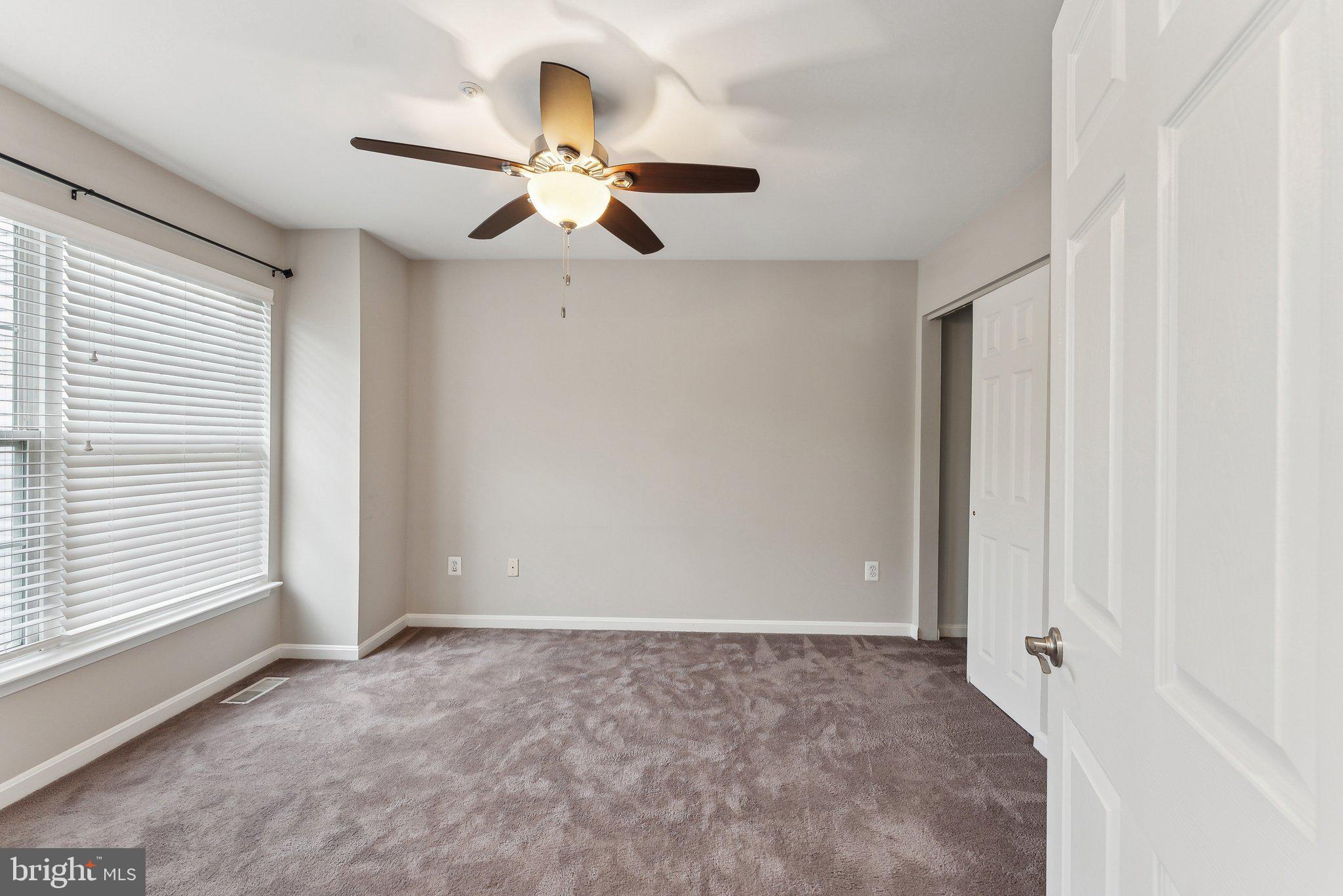 ISLAND CREEK - Residential