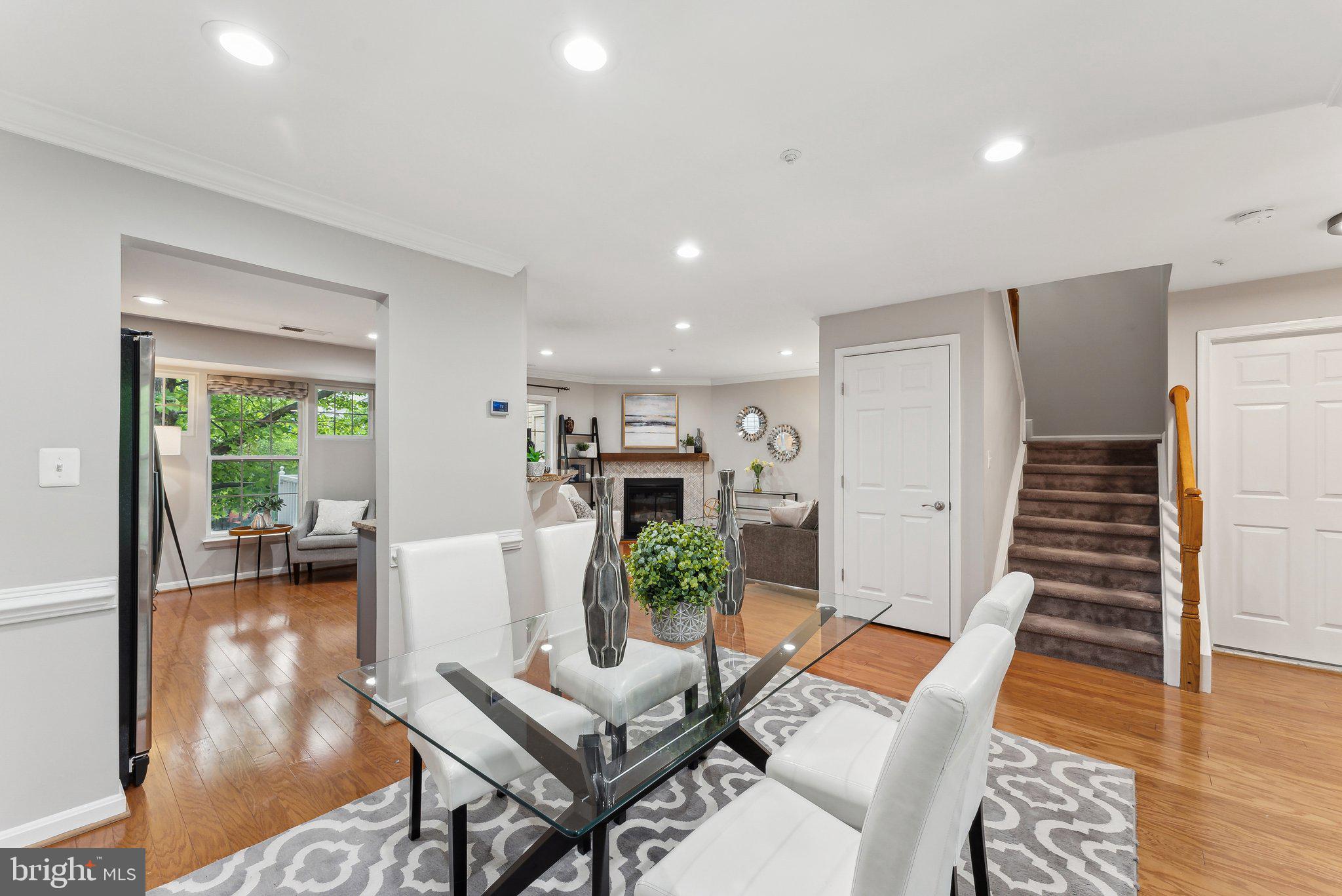 ISLAND CREEK - Residential