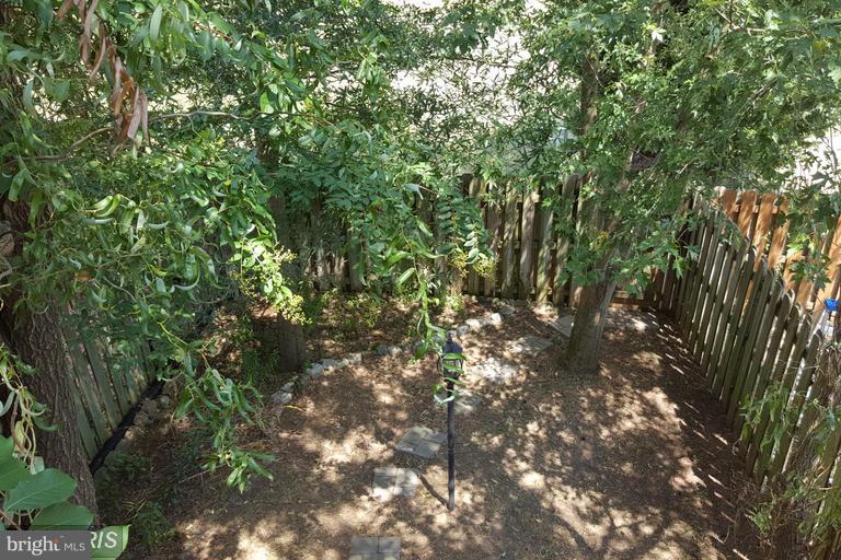 STONE RIVER - Residential Lease