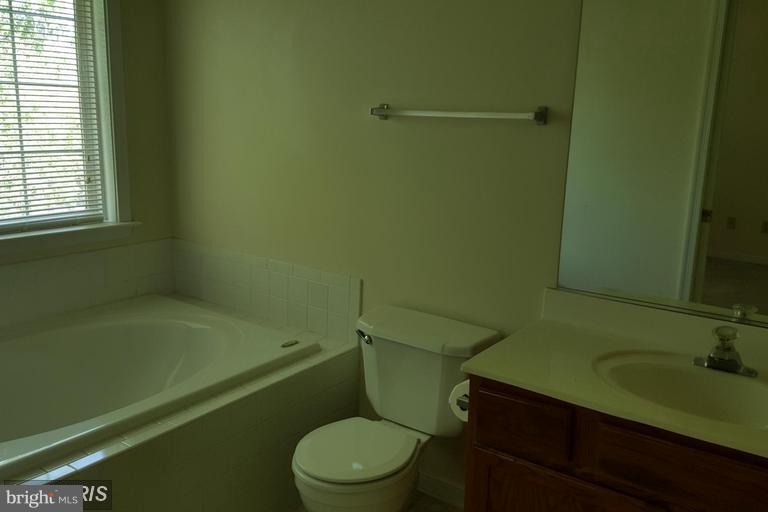 STONE RIVER - Residential Lease