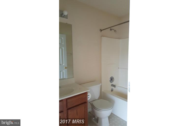 STONE RIVER - Residential Lease