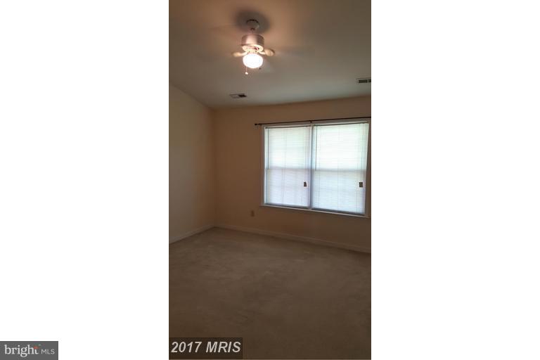 STONE RIVER - Residential Lease