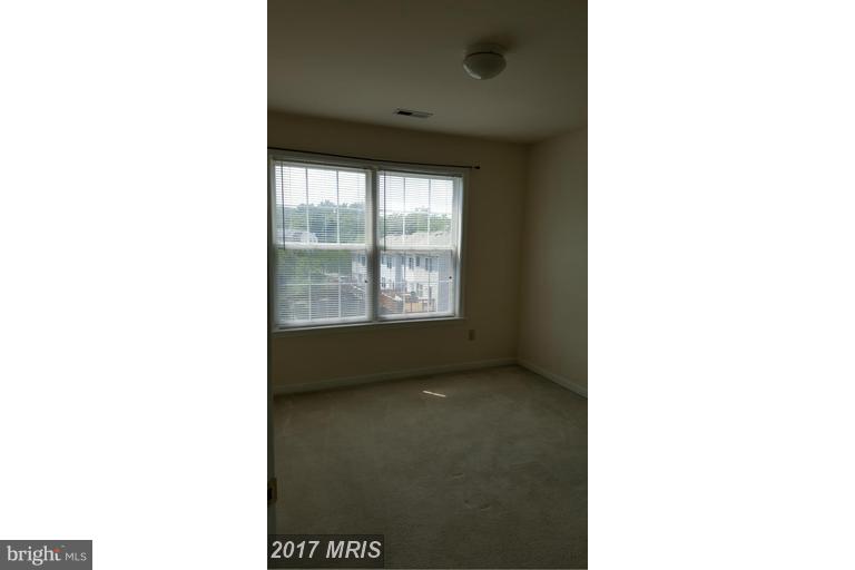 STONE RIVER - Residential Lease