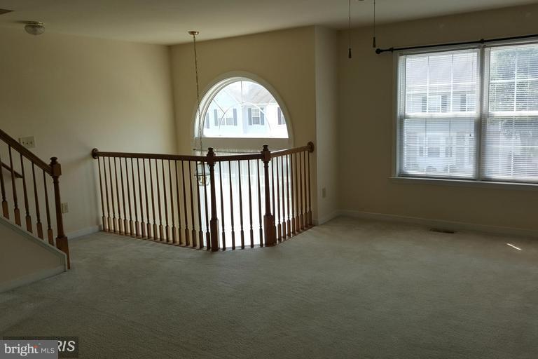 STONE RIVER - Residential Lease