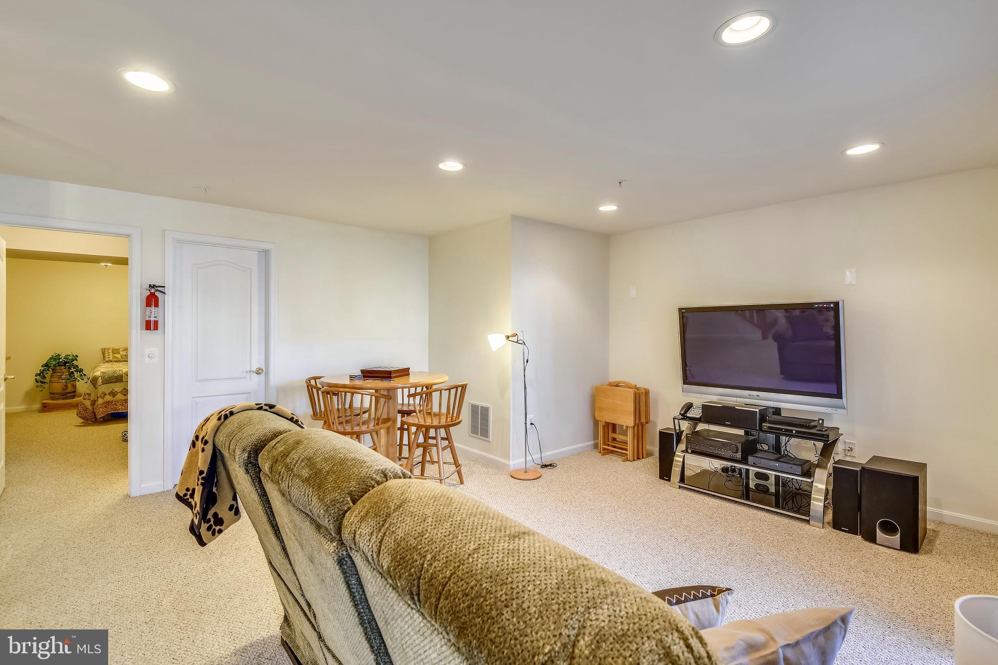 AUGUST WOODS - Residential