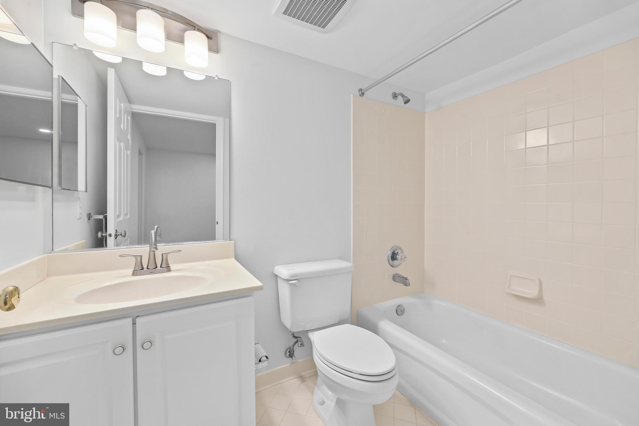 OAK FARMS - Residential