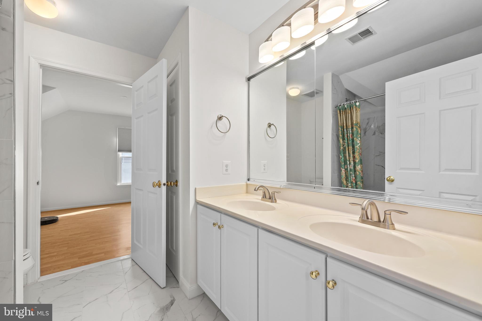 OAK FARMS - Residential