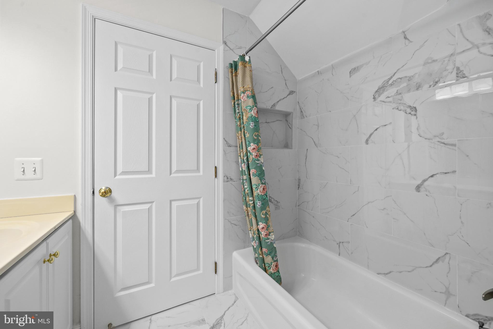 OAK FARMS - Residential