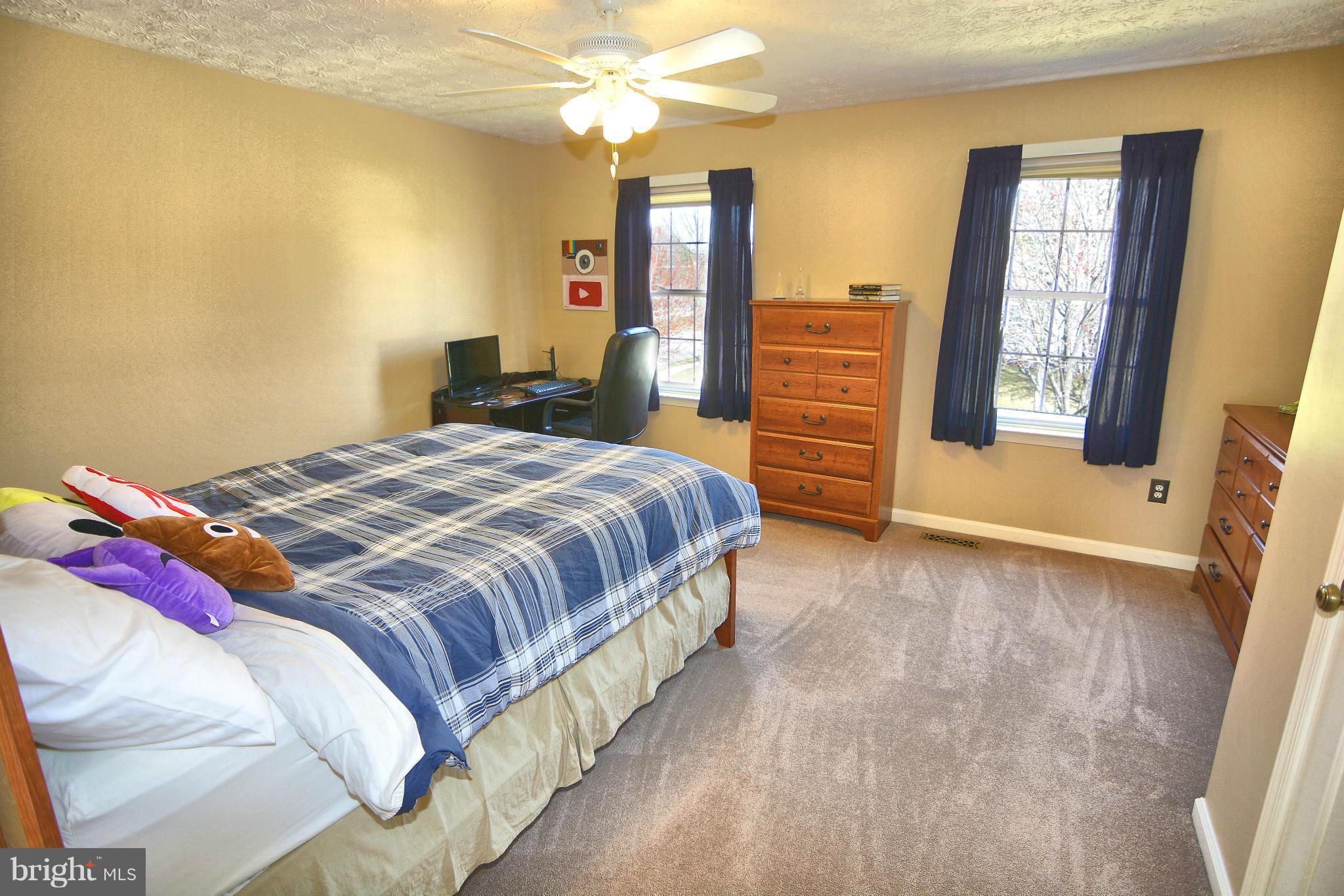 PINEY ORCHARD - Residential