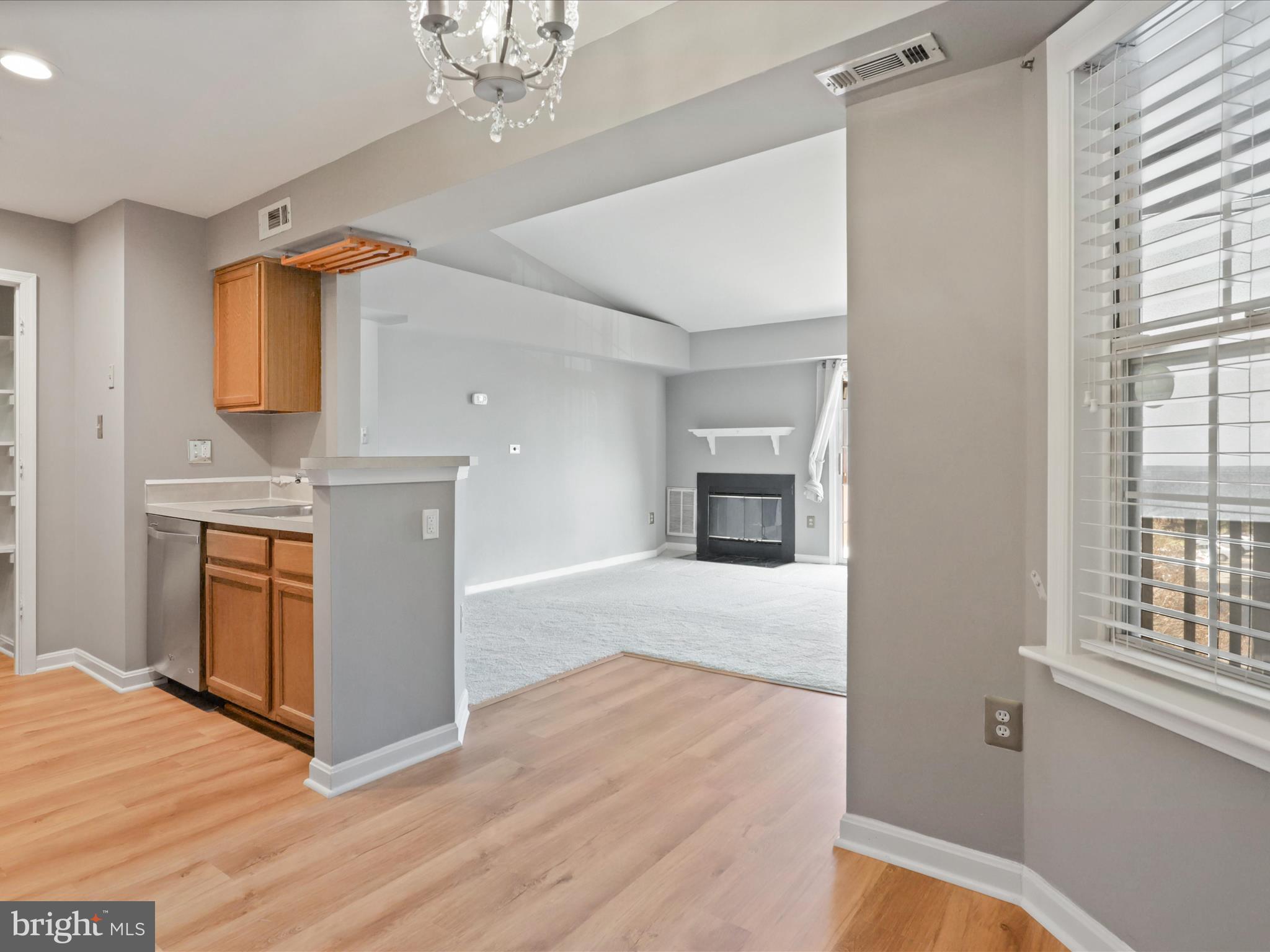 SURREY AT MANCHESTER LAKES - Residential