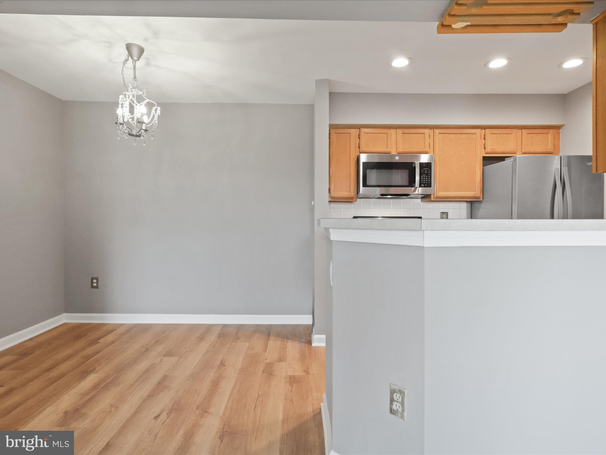 SURREY AT MANCHESTER LAKES - Residential