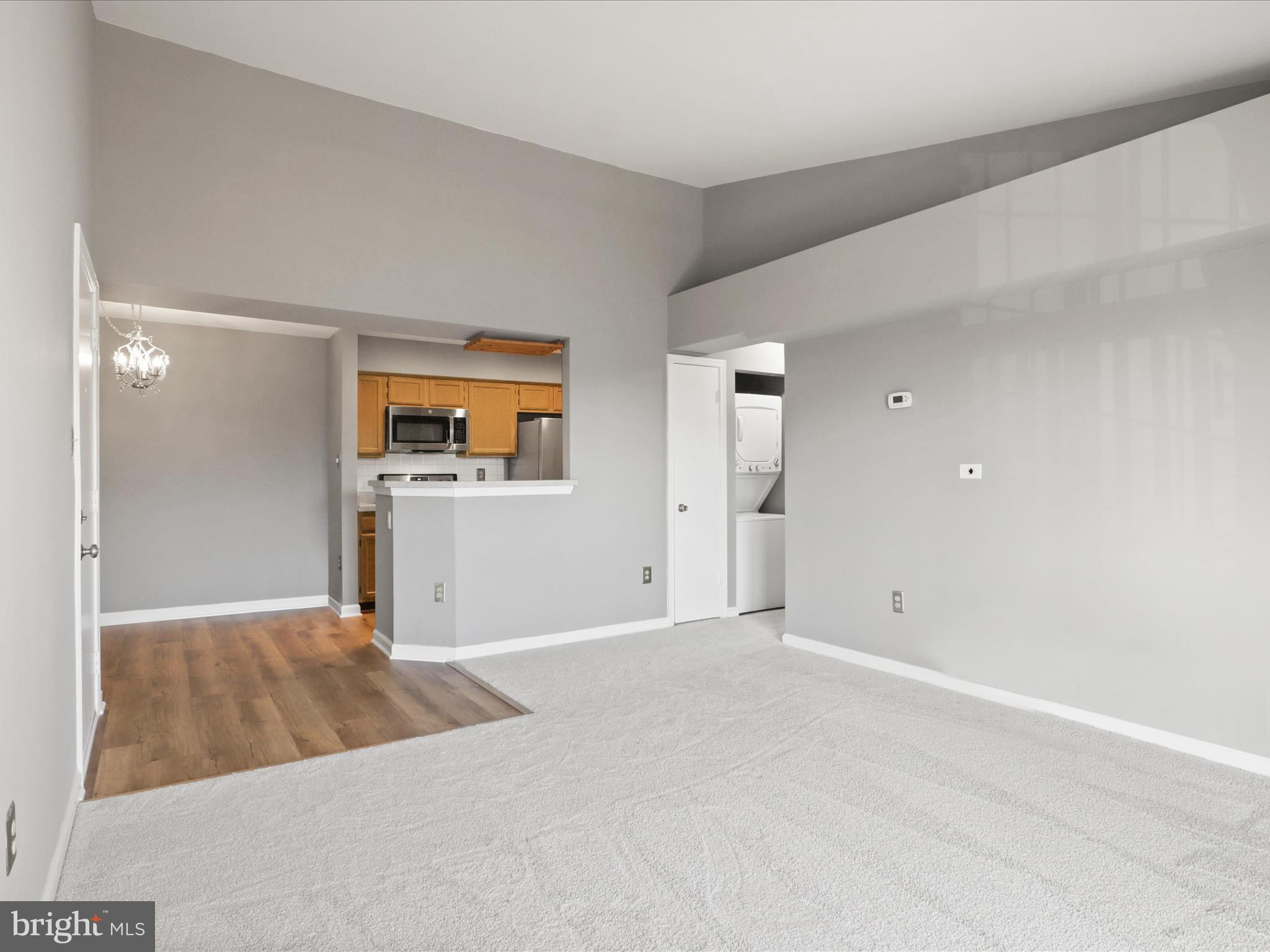 SURREY AT MANCHESTER LAKES - Residential