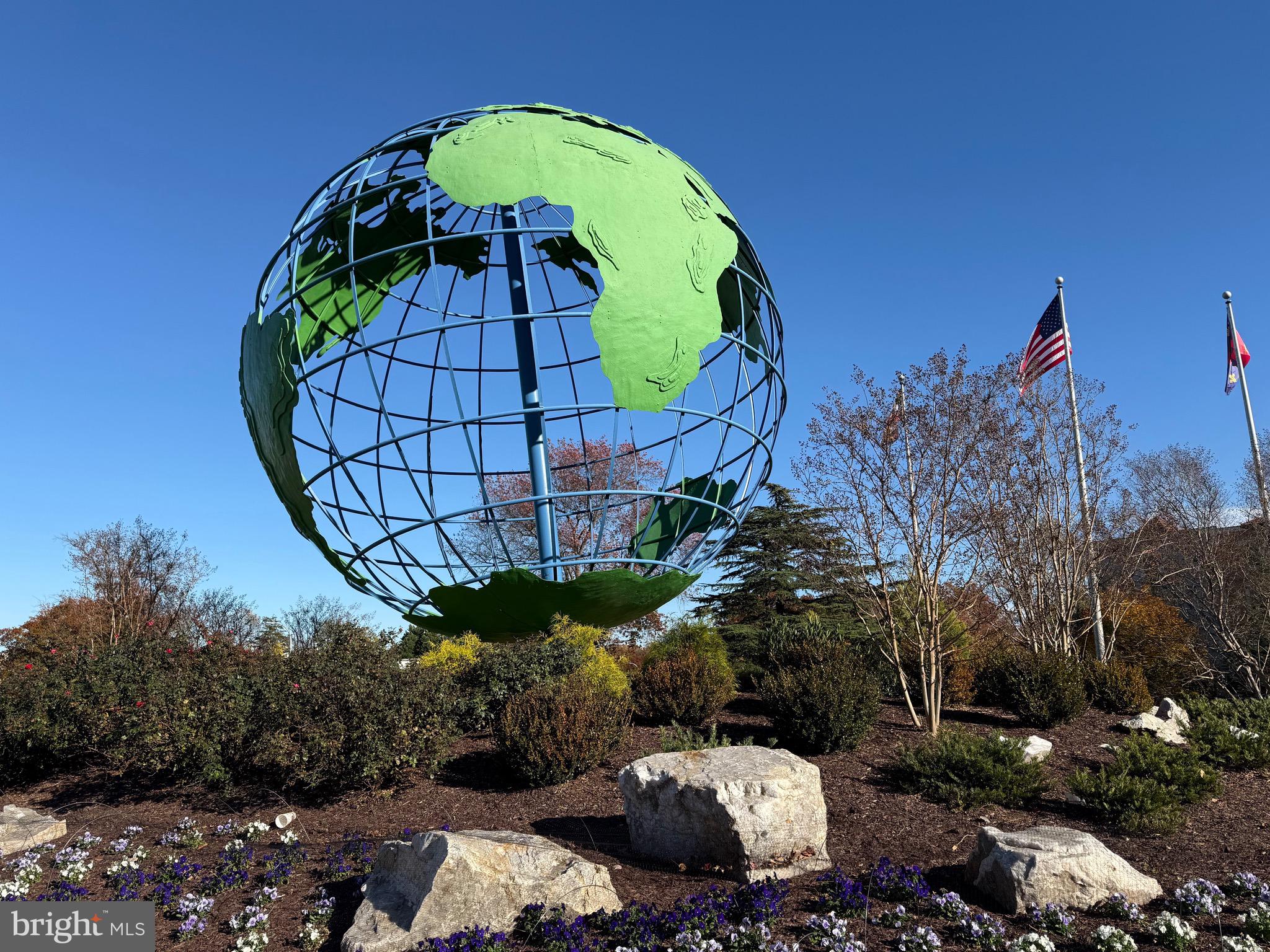 LEISURE WORLD - Residential