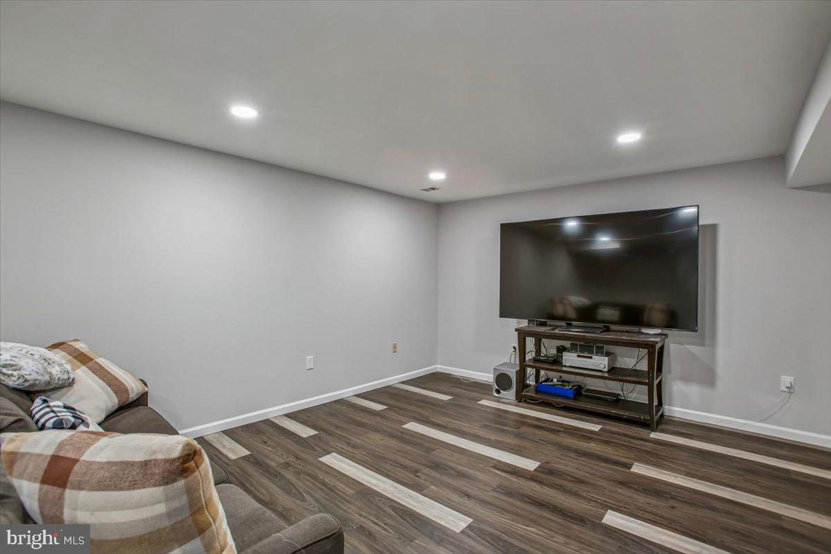 LOISDALE ESTATES - Residential