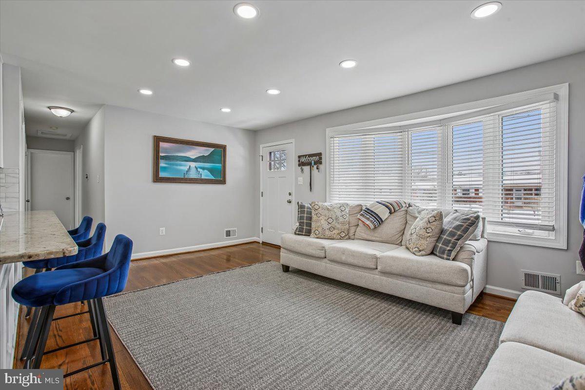 LOISDALE ESTATES - Residential