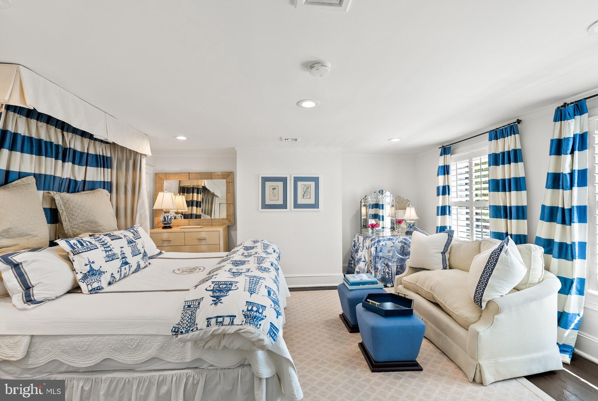 GEORGETOWN - Residential