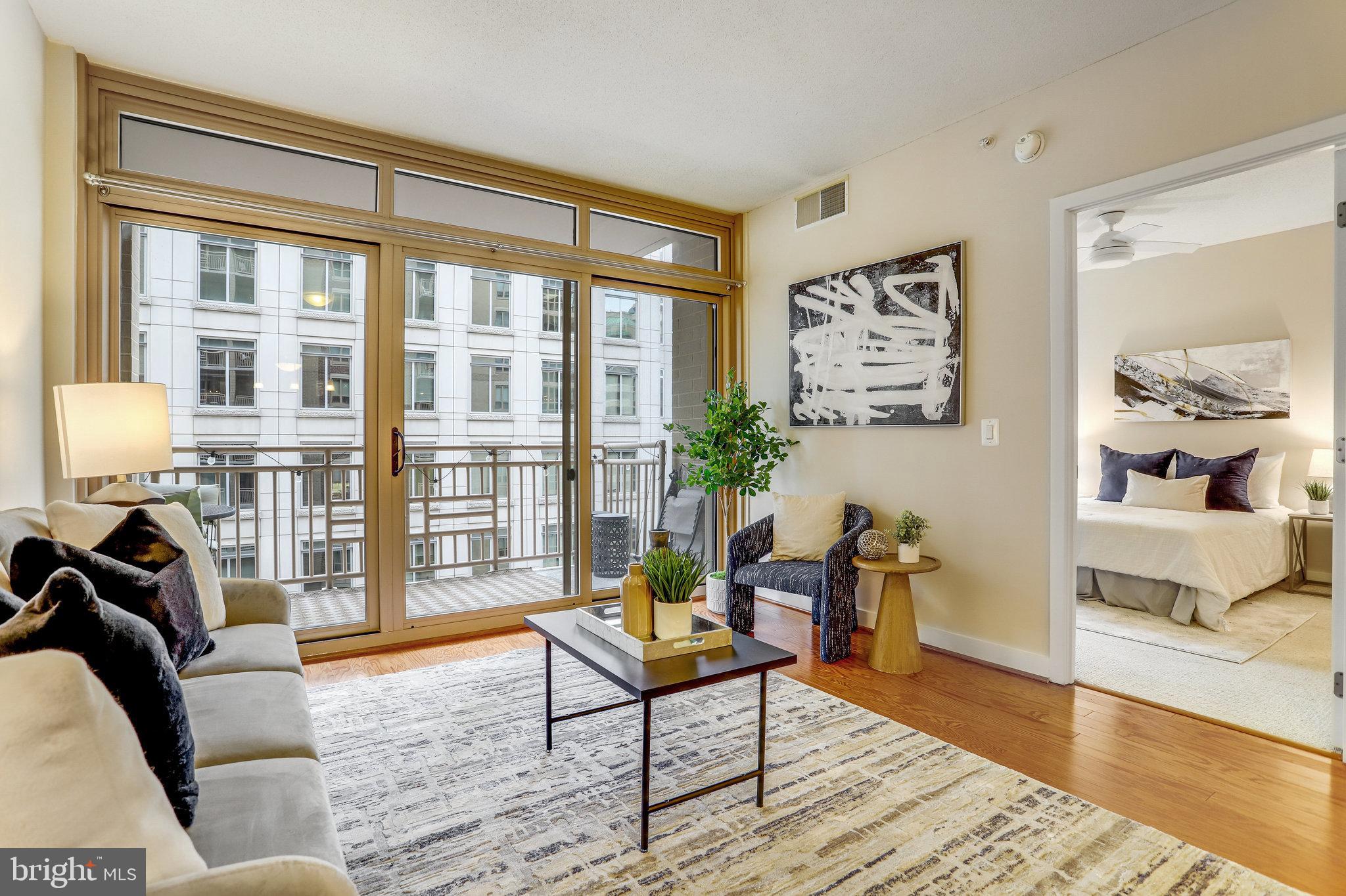 RESIDENCES AT LIBERTY CENTER - Residential