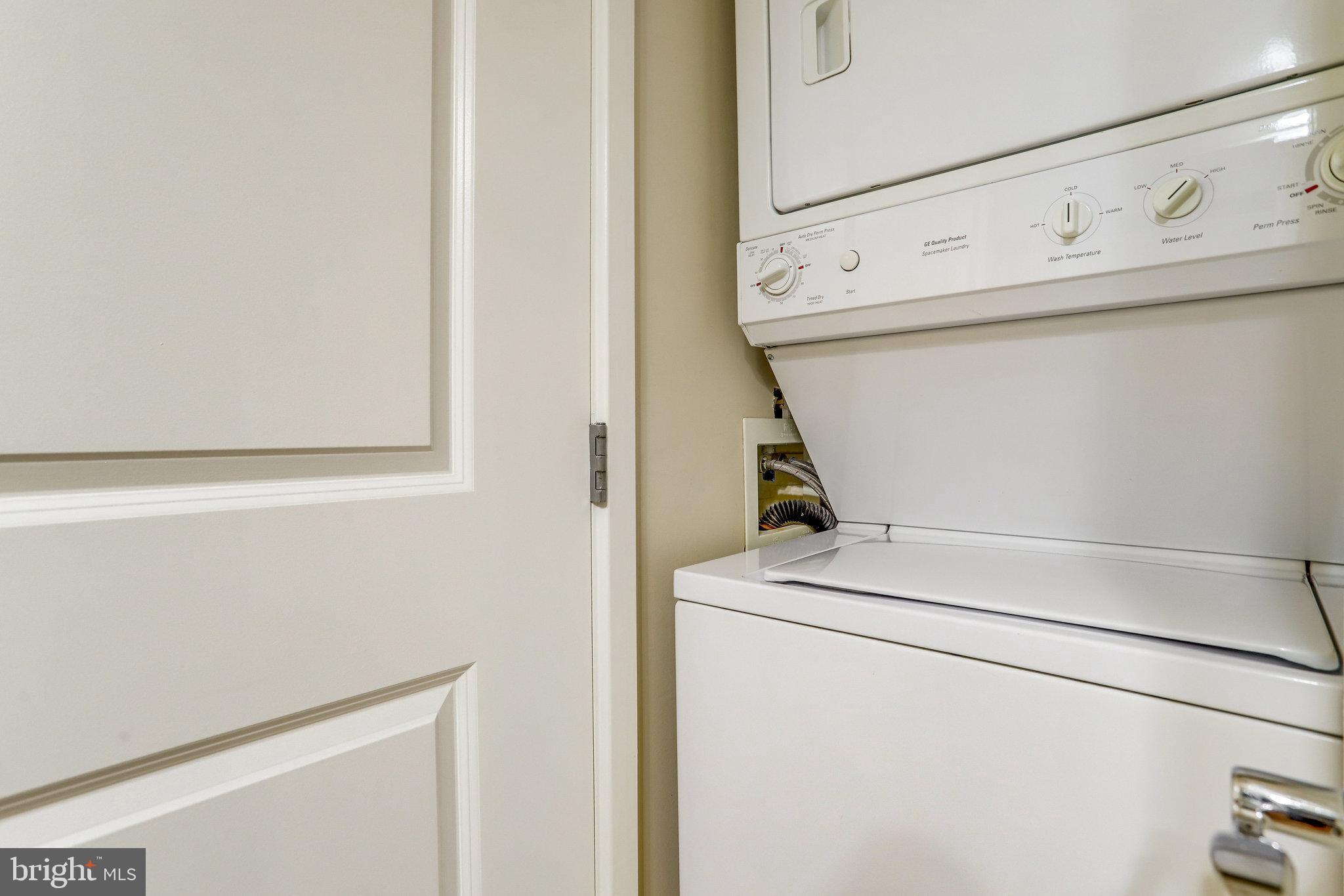 RESIDENCES AT LIBERTY CENTER - Residential