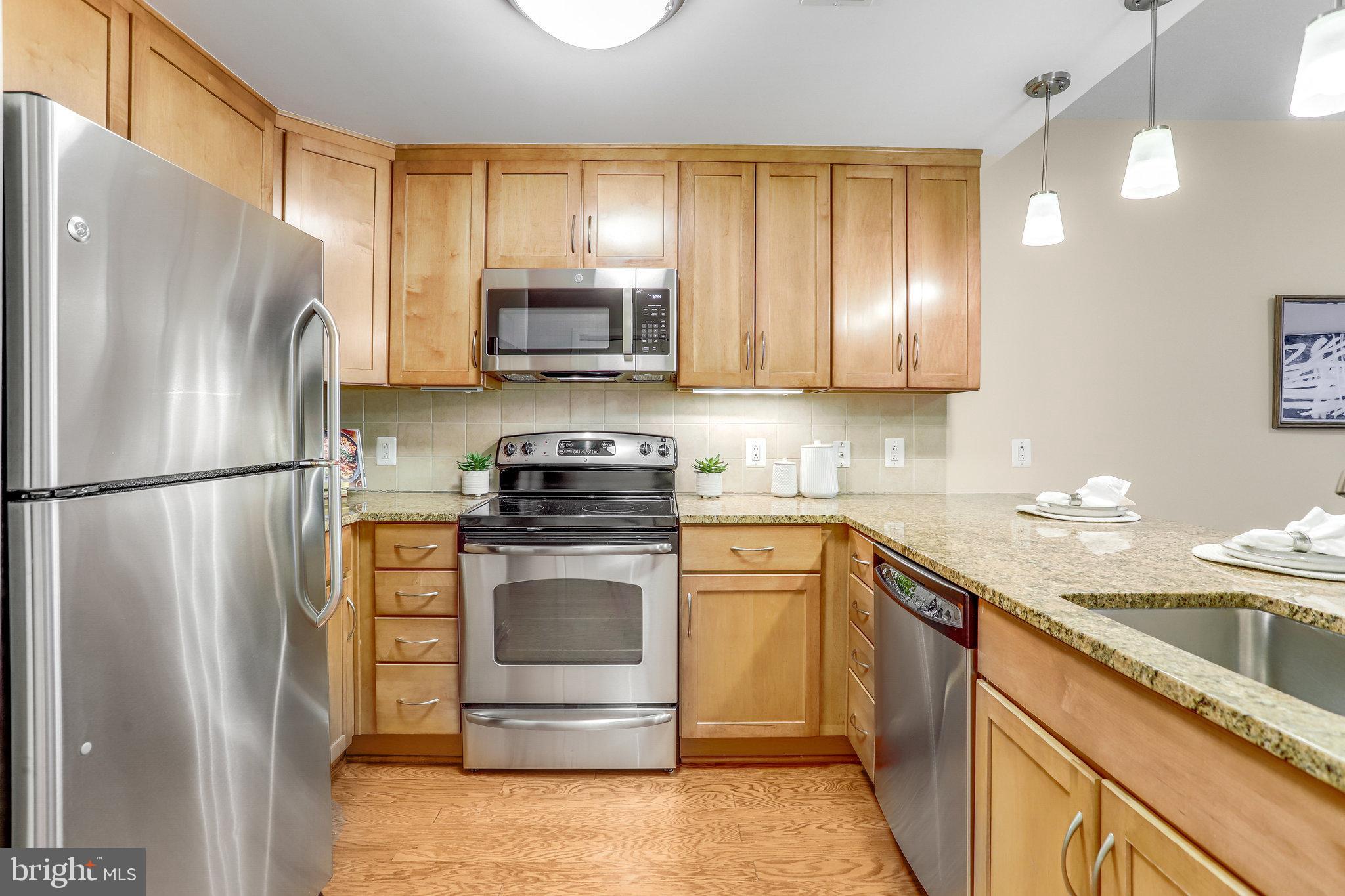 RESIDENCES AT LIBERTY CENTER - Residential