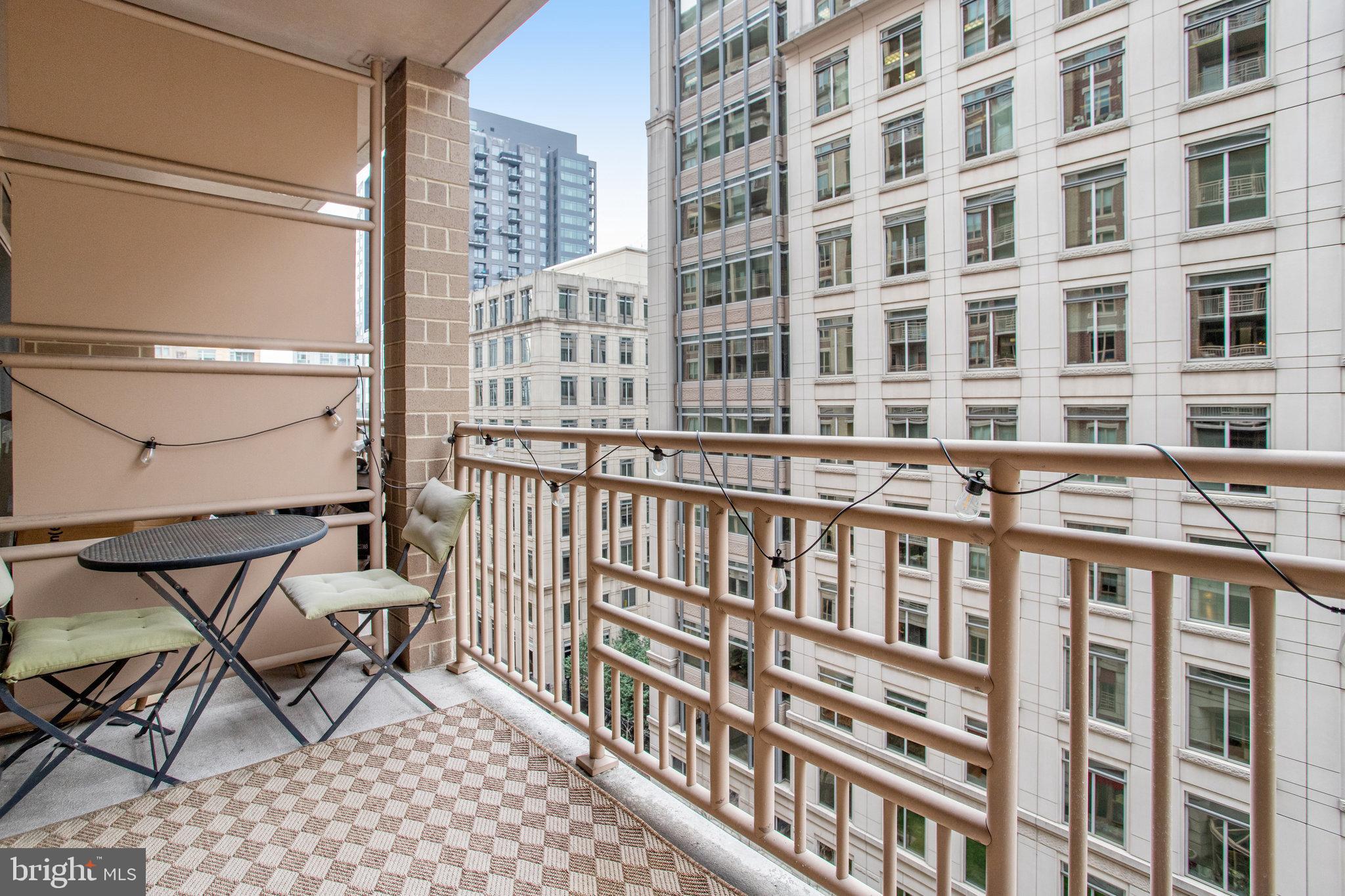 RESIDENCES AT LIBERTY CENTER - Residential