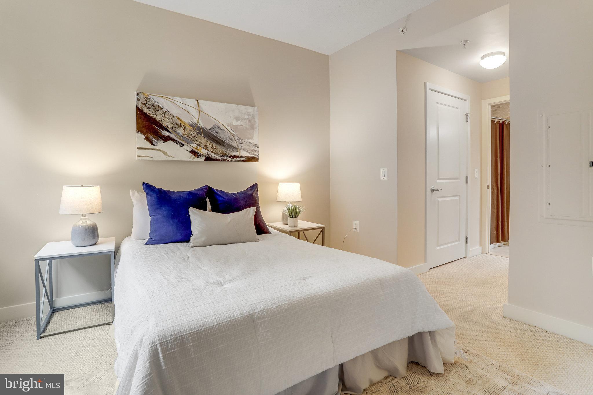 RESIDENCES AT LIBERTY CENTER - Residential