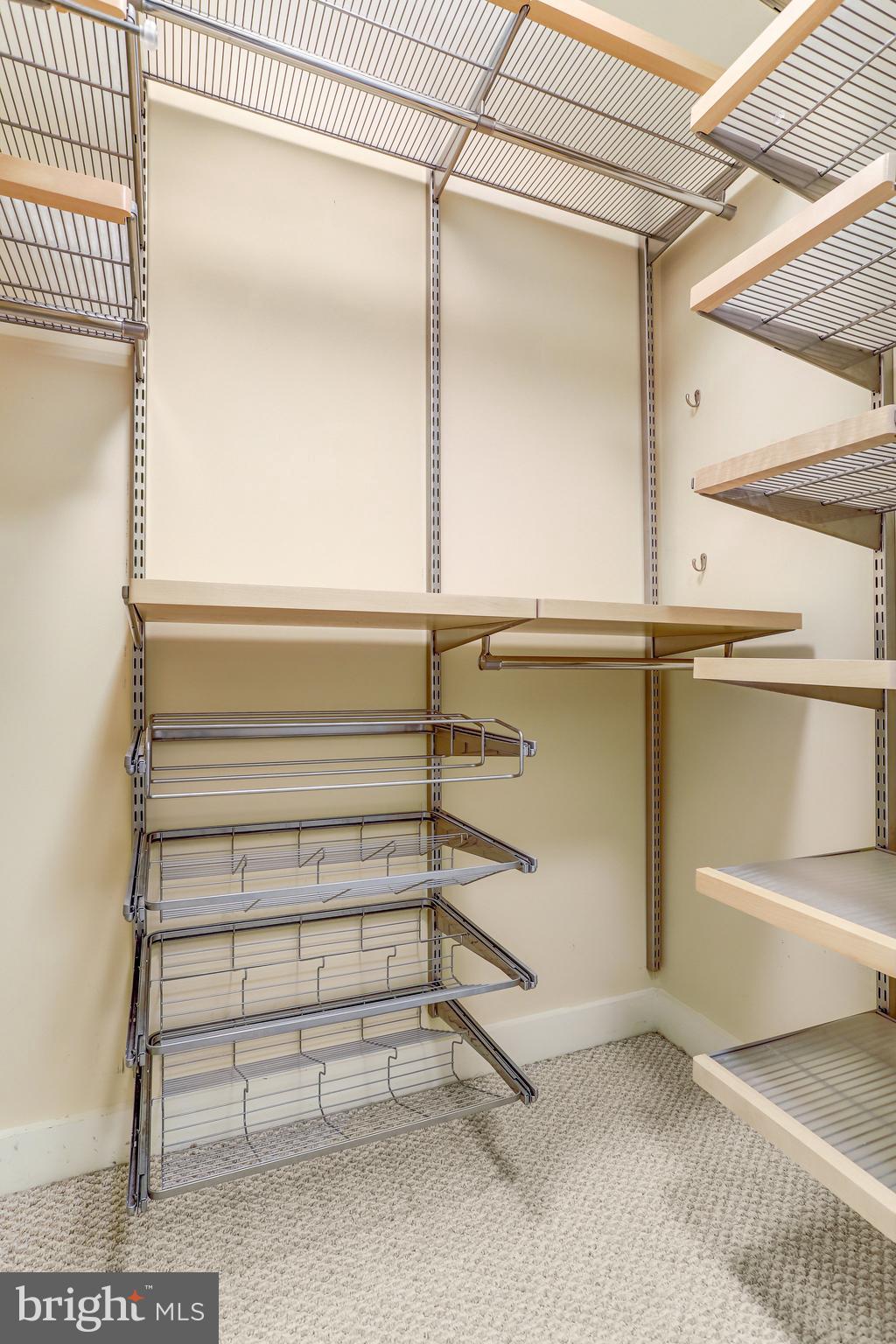 RESIDENCES AT LIBERTY CENTER - Residential