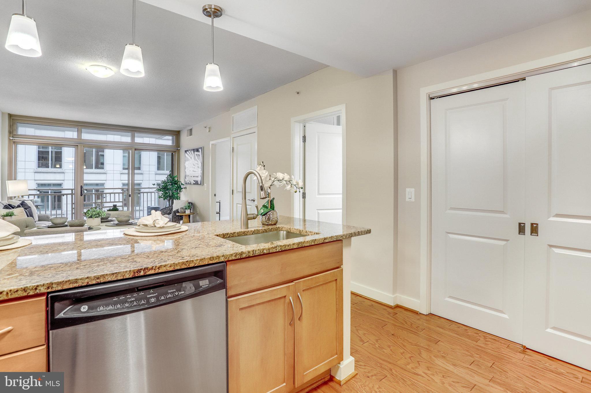 RESIDENCES AT LIBERTY CENTER - Residential