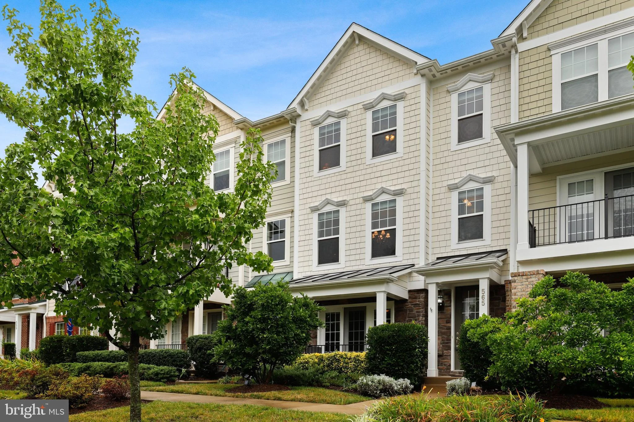 565 Van Buren Street, Herndon, VA 20170